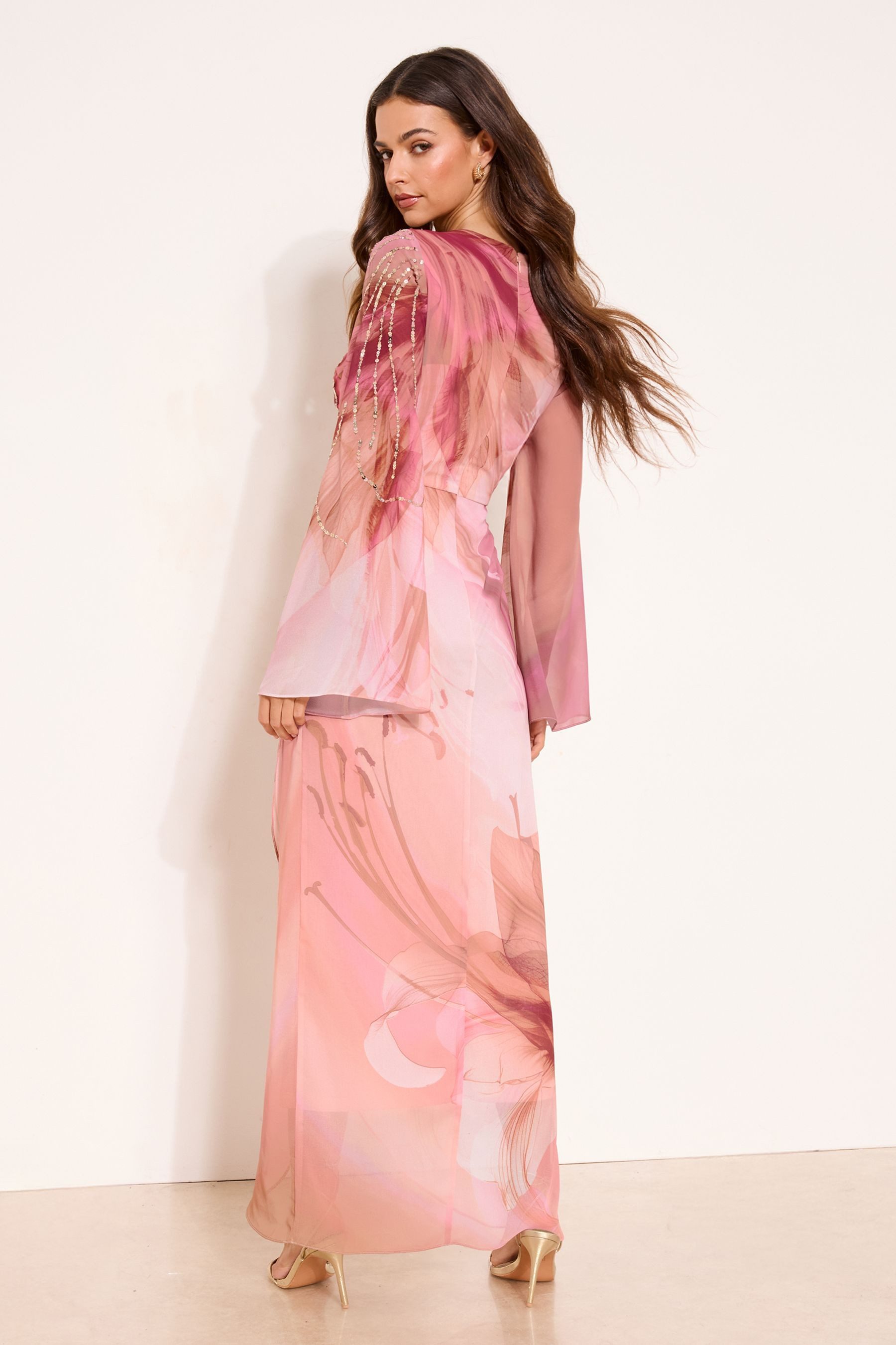 LIPSY Maxikleid Lipsy Maxikleid mit Print und ausgestellten Ärmeln (1-tlg) günstig online kaufen