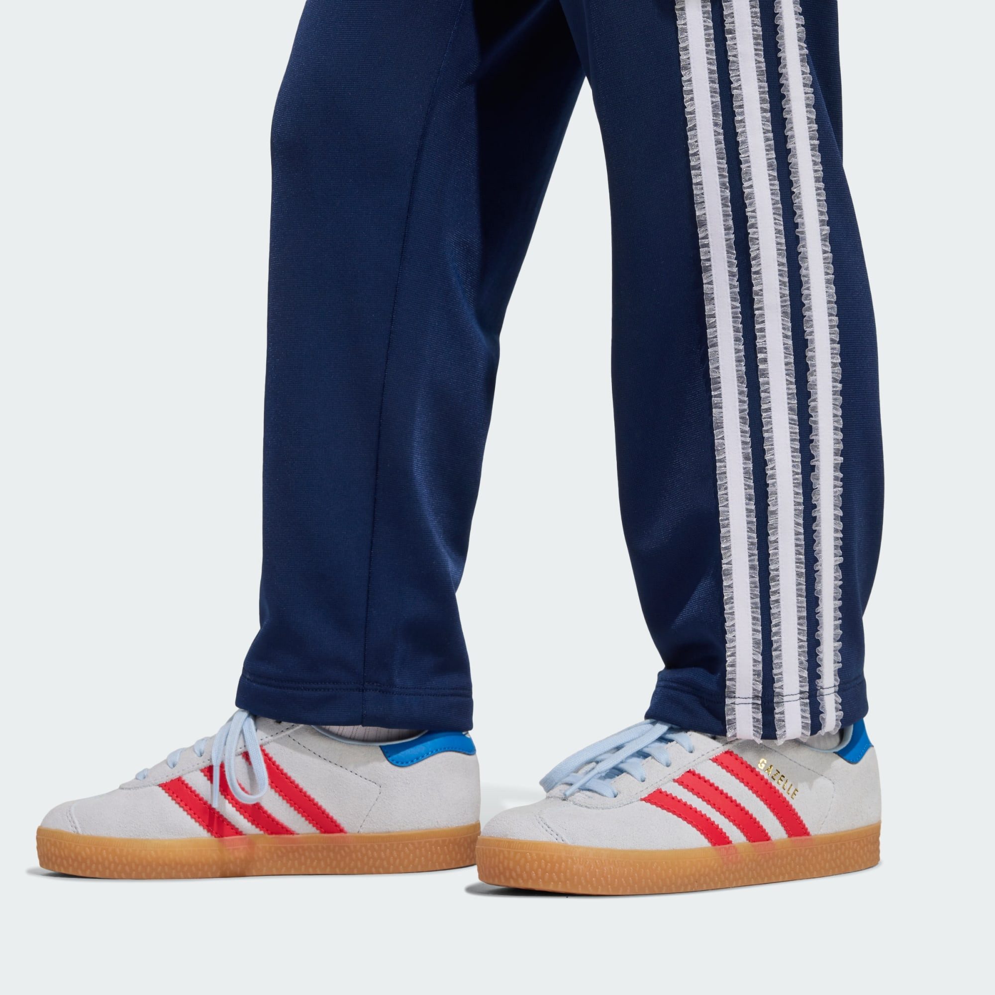 adidas Originals Jogginganzug ADIDAS DISNEY FIREBIRD TRAININGSANZUG (1-tlg)