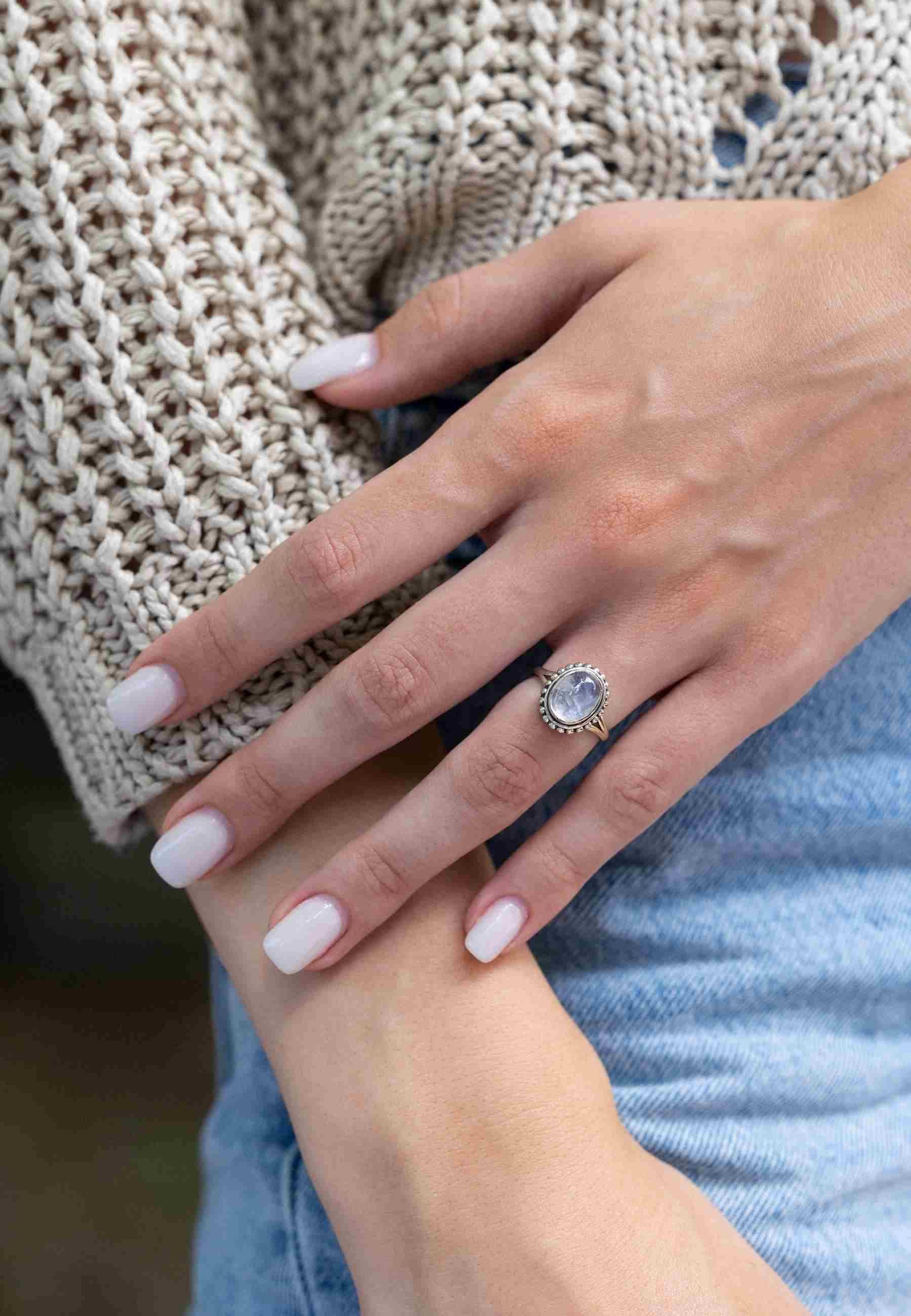 mantraroma Silberring GAMSA aus 925 Silber mit Regenbogen Mondstein (Ring m günstig online kaufen