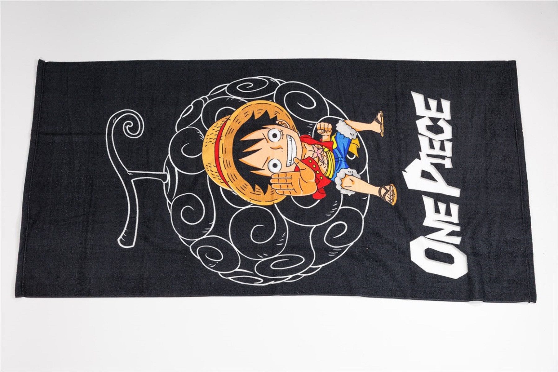 One Piece Anime Strandtuch Badehandtuch – Farbenfrohes & saugfähiges Strand günstig online kaufen