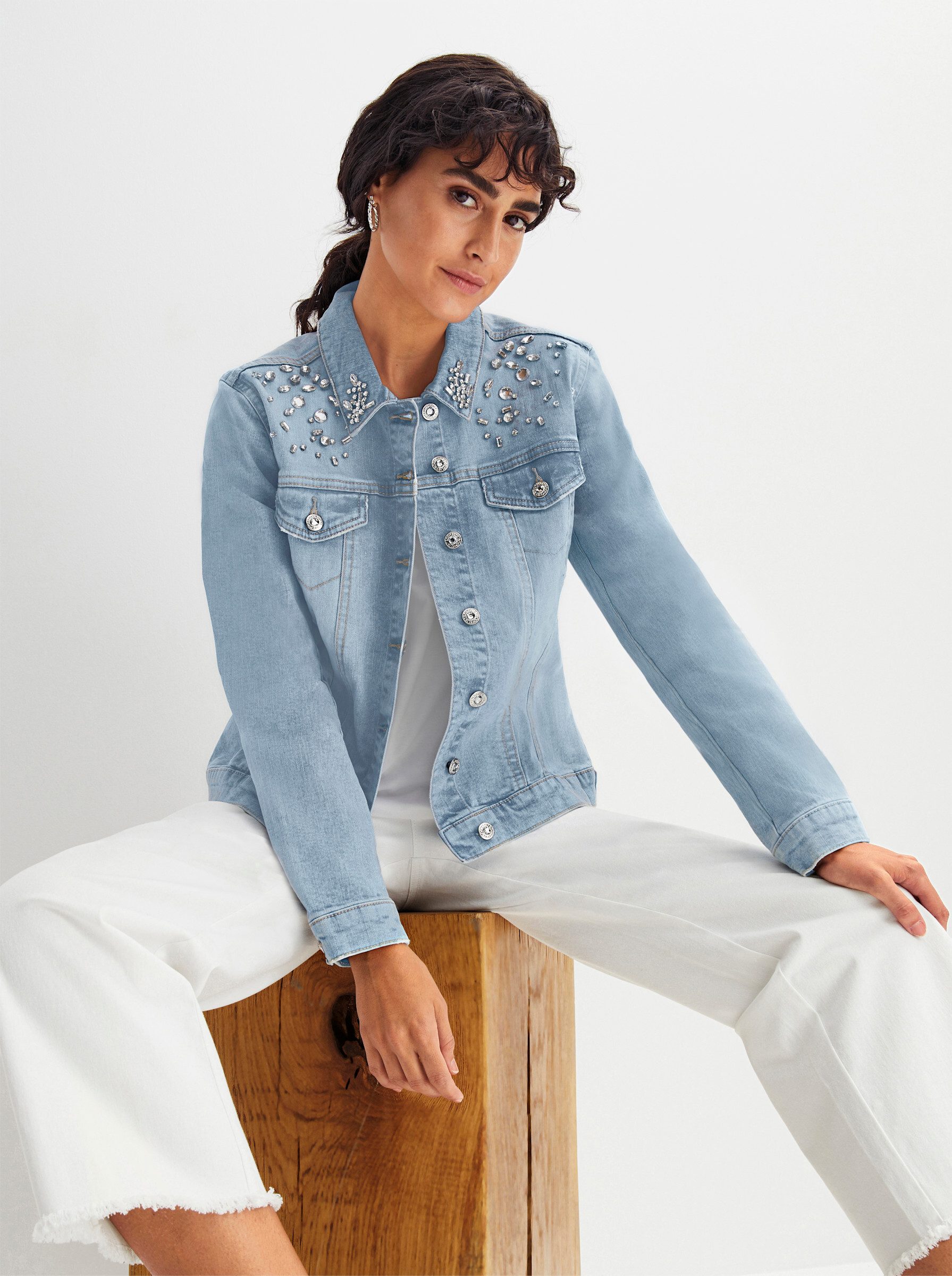 creation L Blusenblazer Jeansjacke .