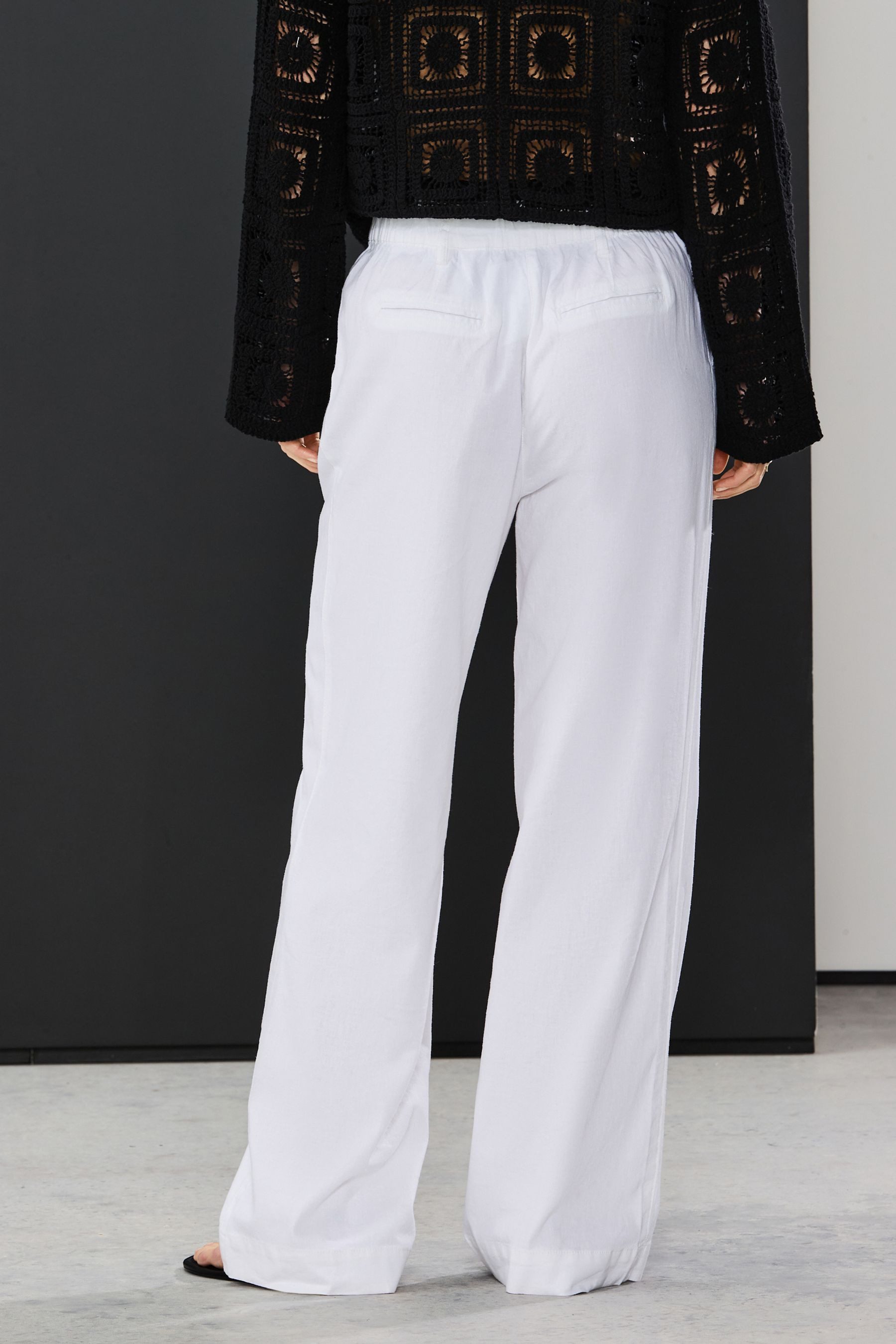 Next Leinenhose Leinenhose mit weitem Bein – Kurzgröße (1-tlg) günstig online kaufen