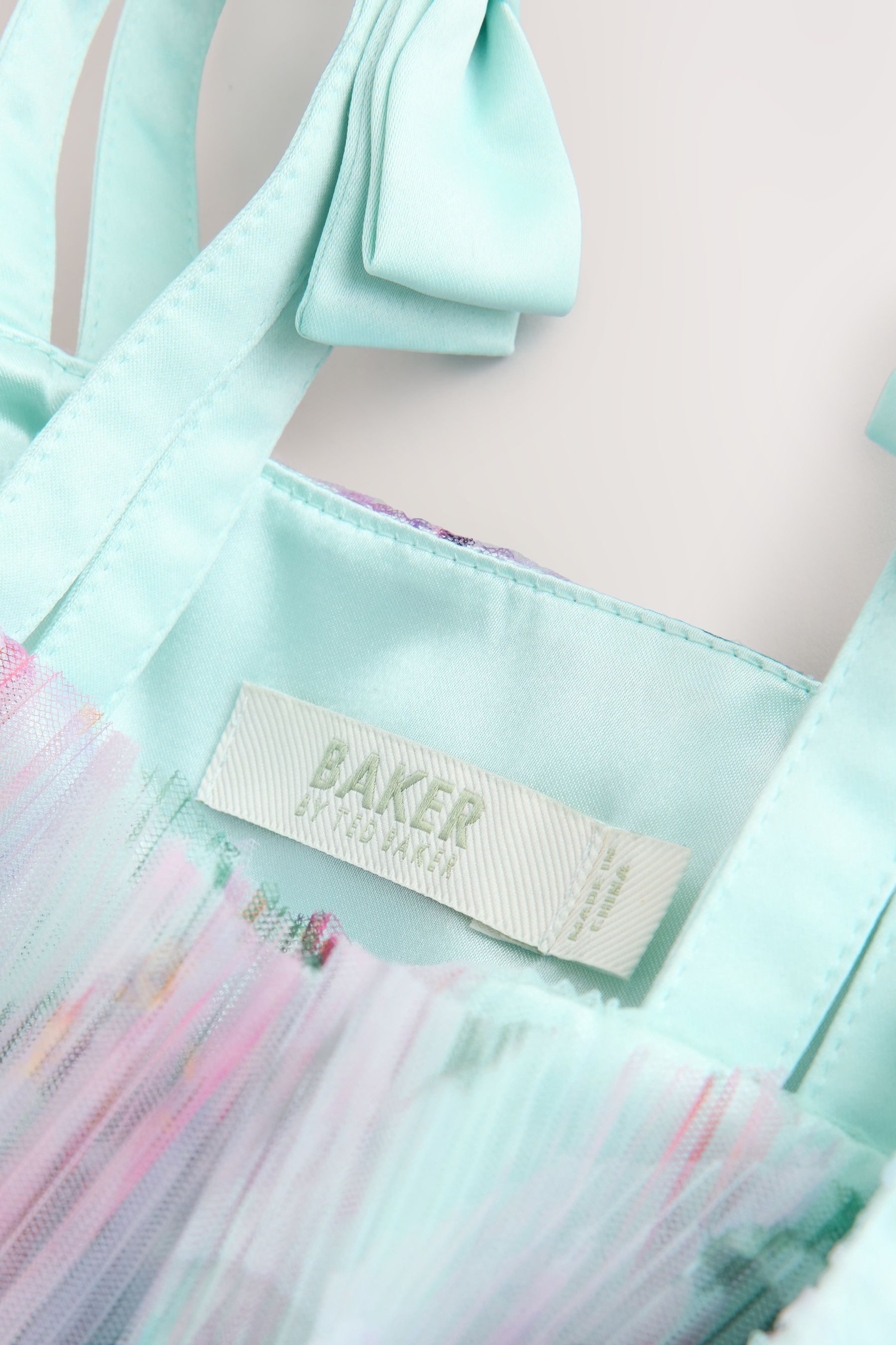 Baker by Ted Baker Tüllkleid Baker by Ted Baker gestuftes Kleid mit Mesh (1-tlg)