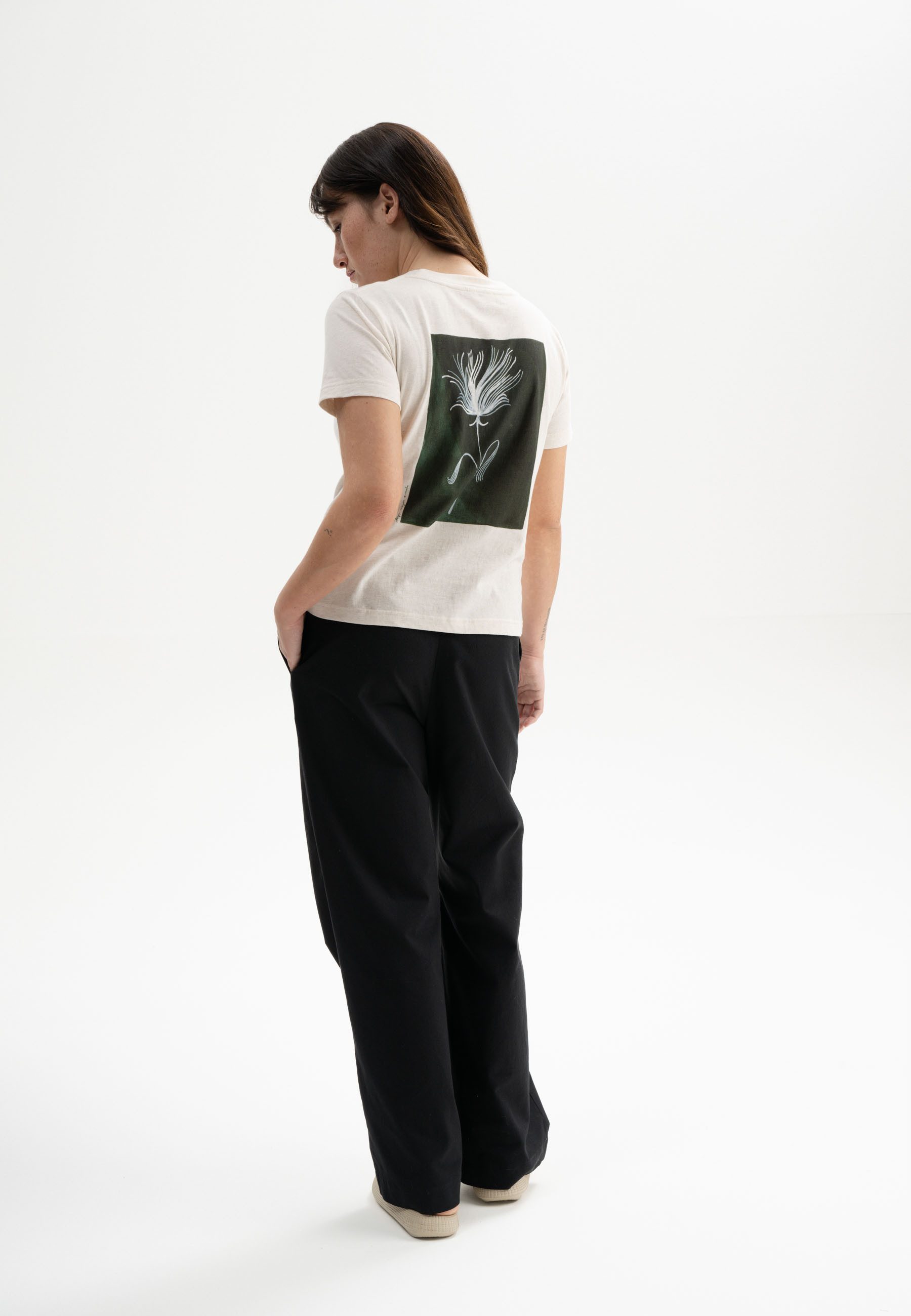 MELA Kurzarmshirt T-Shirt Style Artist Edition Kaja Fein gerippter Kragen
