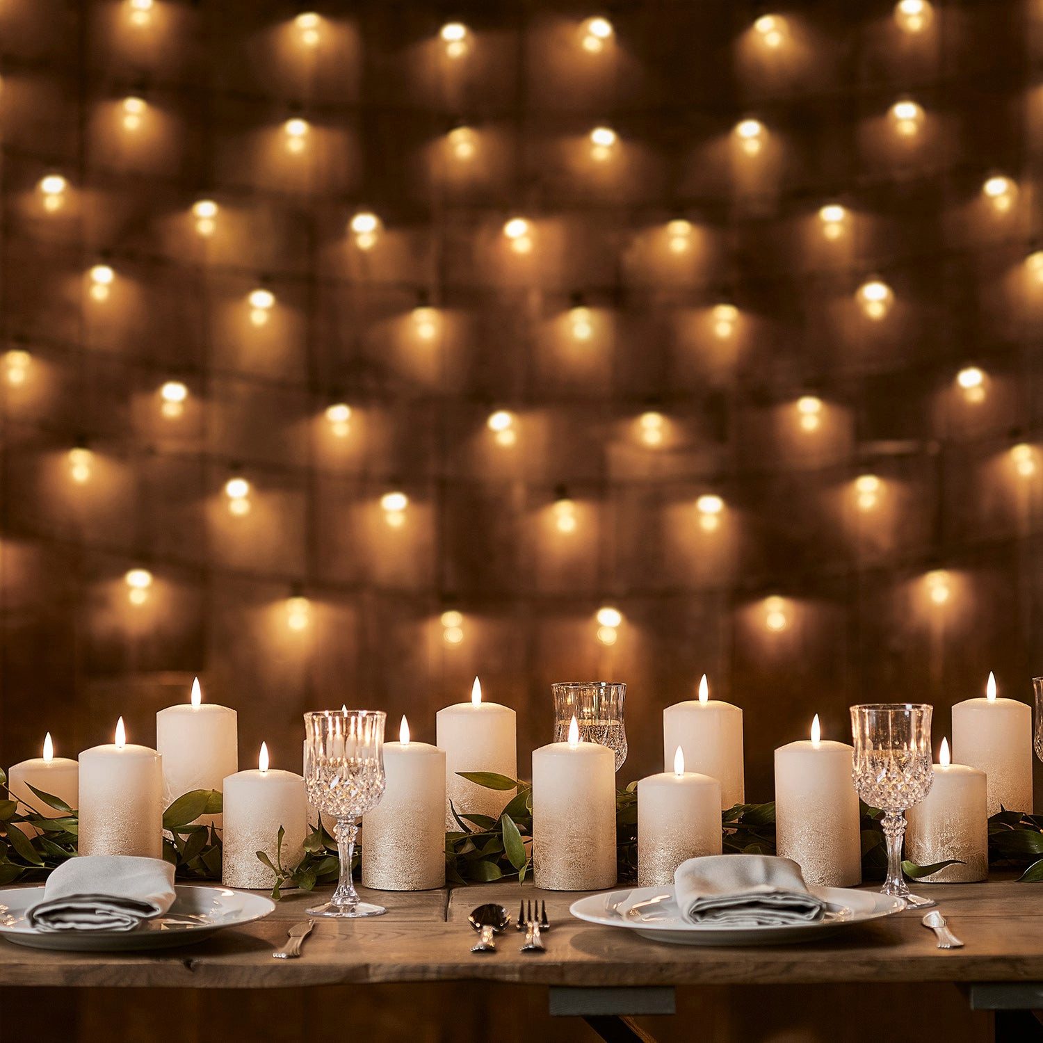 Lights4fun LED-Kerze TruGlow® LED Kerzen Echtwachs Trio bronze ombré mit Fernbedienung – Bild 5 von 5
