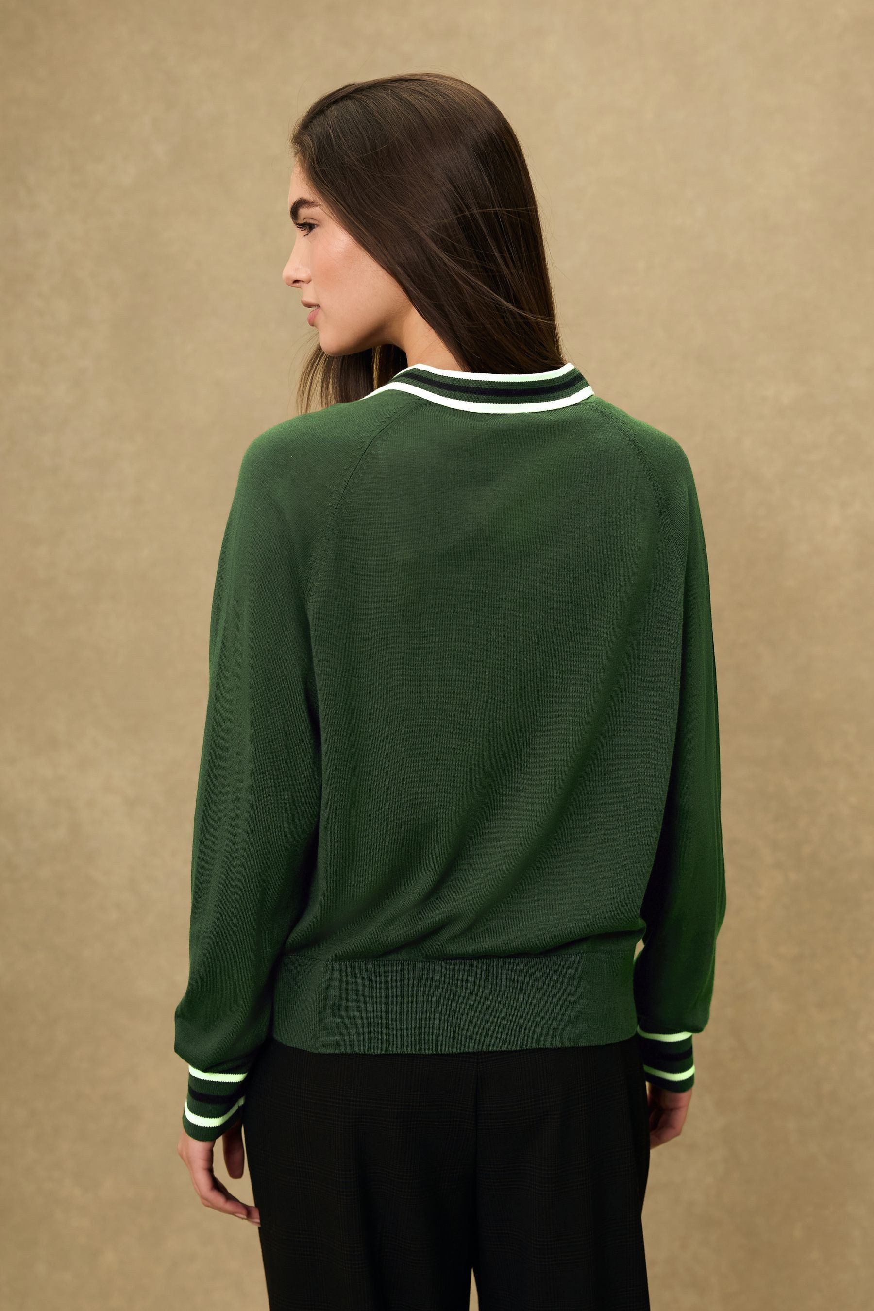 Next Strickjacke Geknöpfte Strickjacke mit V-Ausschnitt (1-tlg) günstig online kaufen