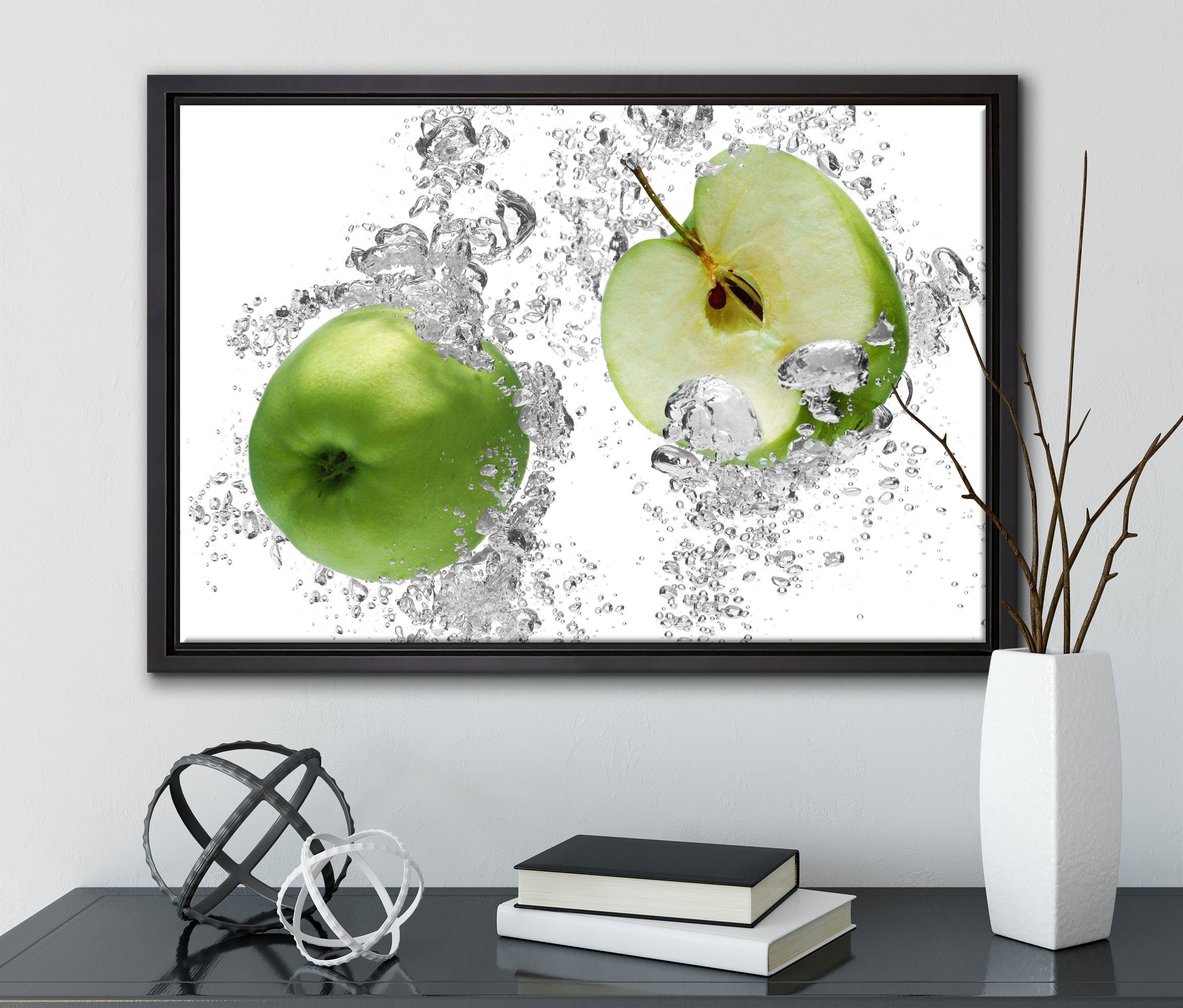 Pixxprint Leinwandbild saftig grüne Äpfel fertig bespannt, gefasst, einem Leinwandbild inkl. in Schattenfugen-Bilderrahmen (1 St), Zackenaufhänger Wanddekoration Wasser, im