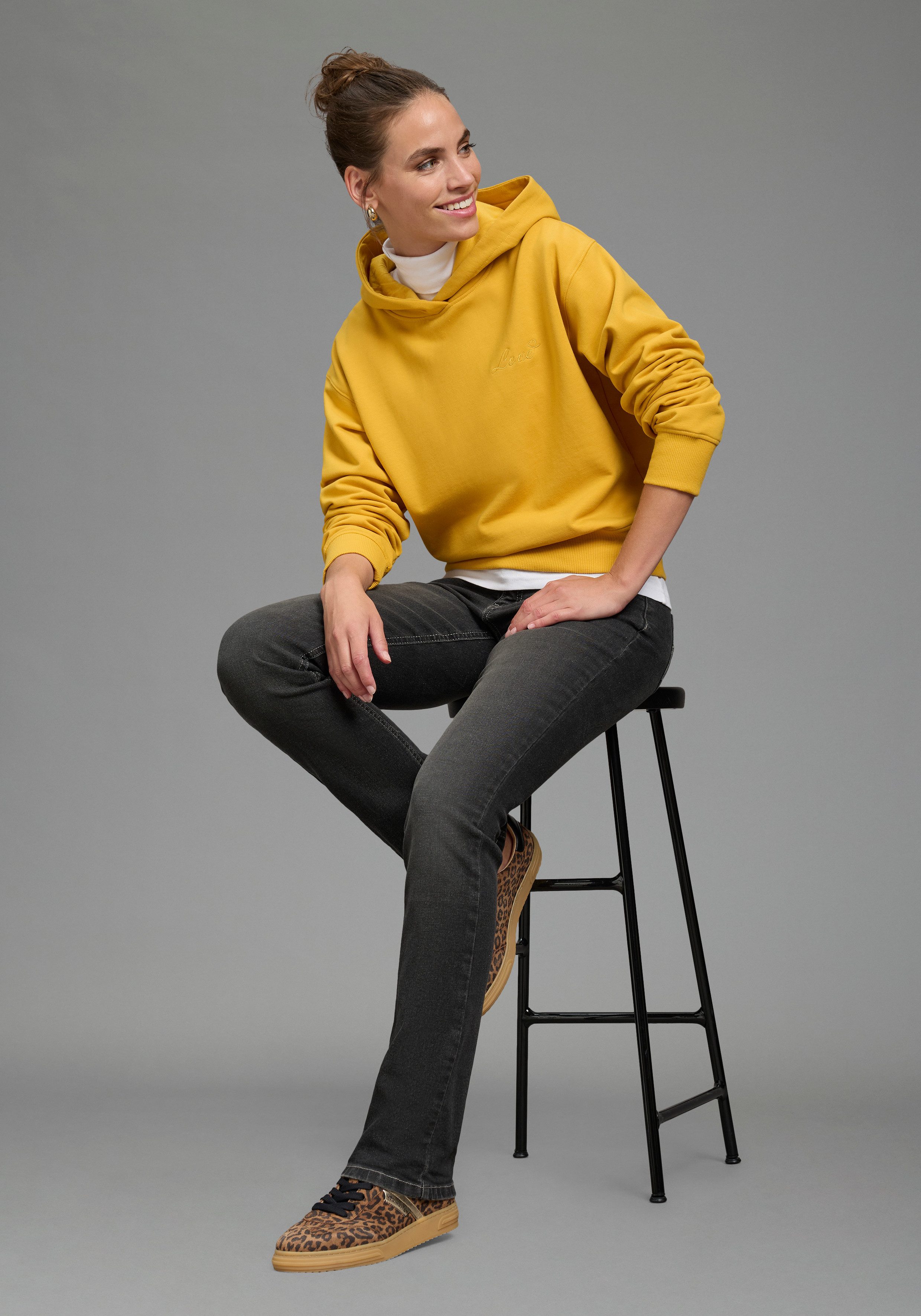 Zum Outfit 10