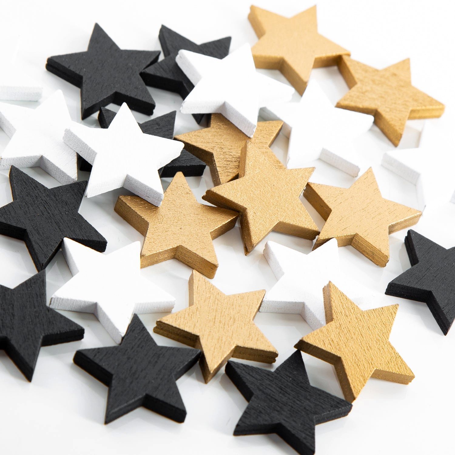 Logbuch-Verlag Dekofigur 24 kleine Holzsterne Mini Sterne schwarz gold weiß 2,5 cm