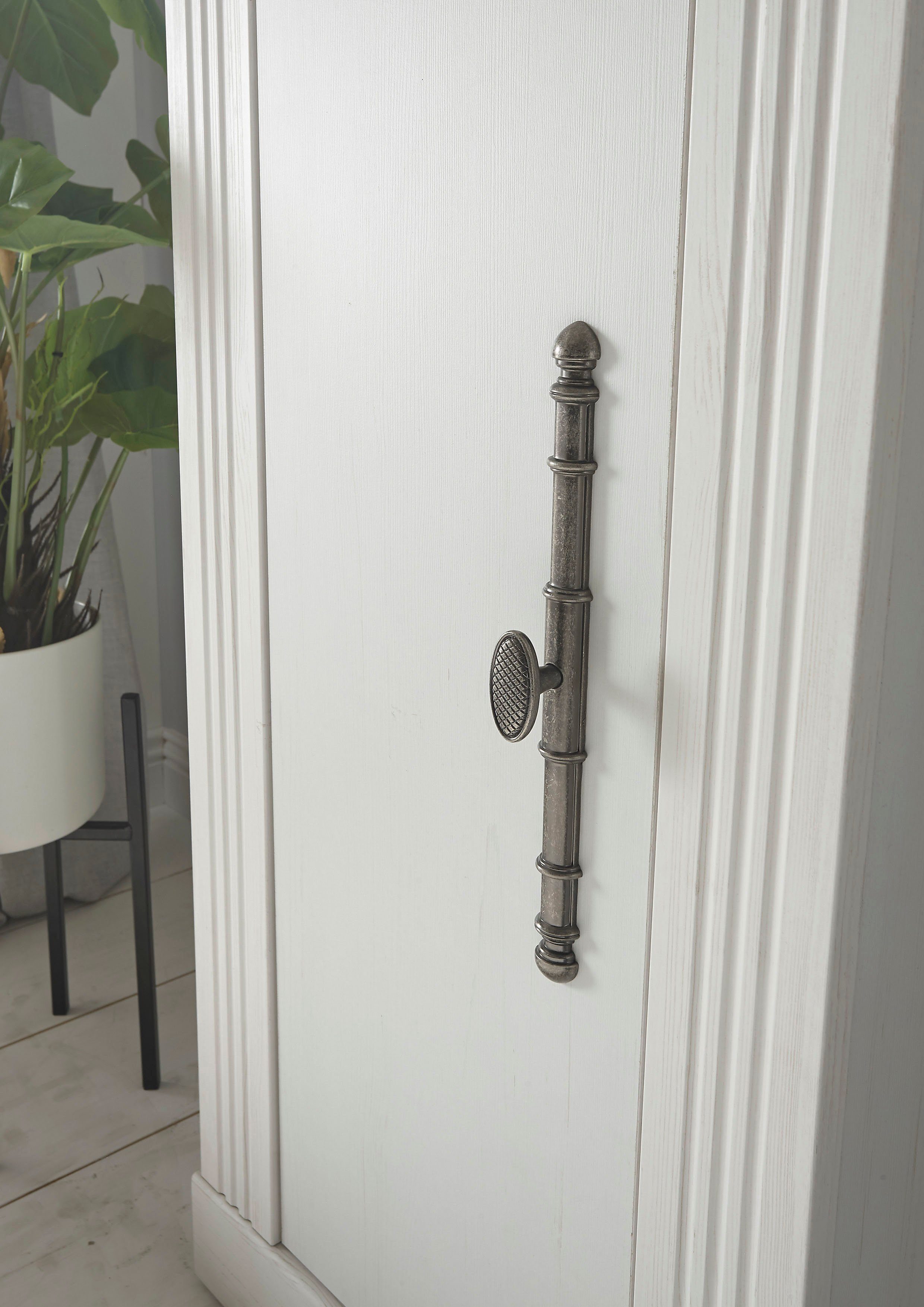 OTTO home Stauraumschrank WESTMINSTER, Badschrank im Landhausstil, Schrank mit Metallgriffen in 2 Farben verfügbar, mit Stauraum hinter Drehtüren – Bild 5 von 5