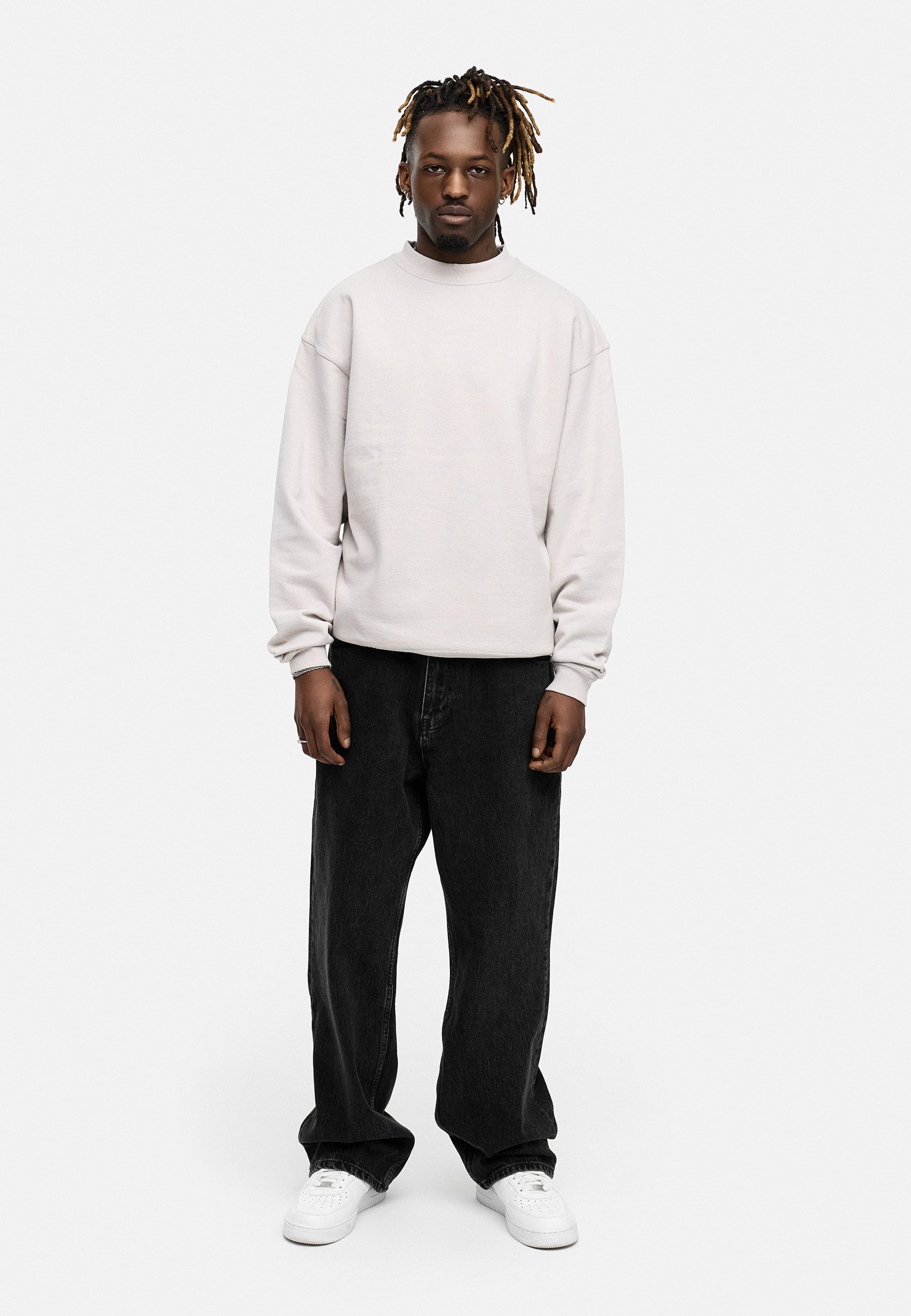 BEHYPE STUDIOS Sweatshirt IM OVERSIZE FIT, CREW-NECK PULLOVER Herren lockerer Rundhals Sweater