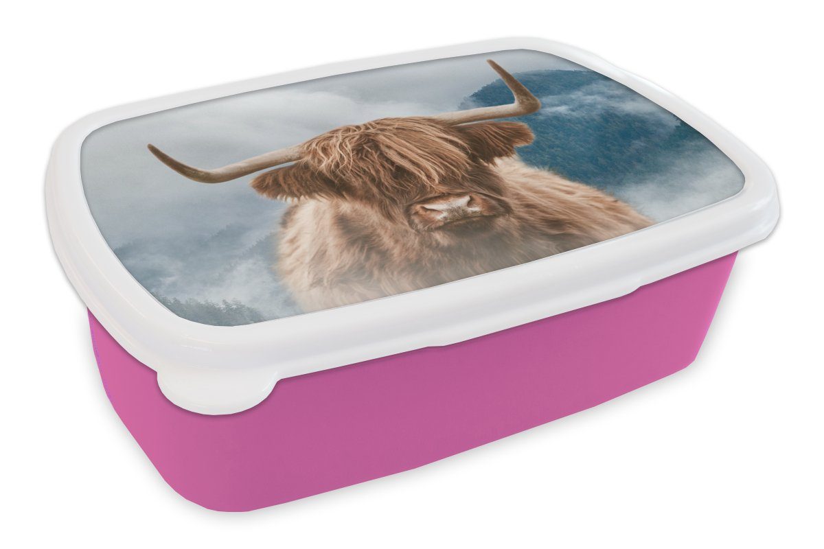 MuchoWow Lunchbox Schottischer Highlander - Berg - Nebel, Kunststoff, (2-tlg), Brotbox für Erwachsene, Brotdose Kinder, Snackbox, Mädchen, Kunststoff rosa