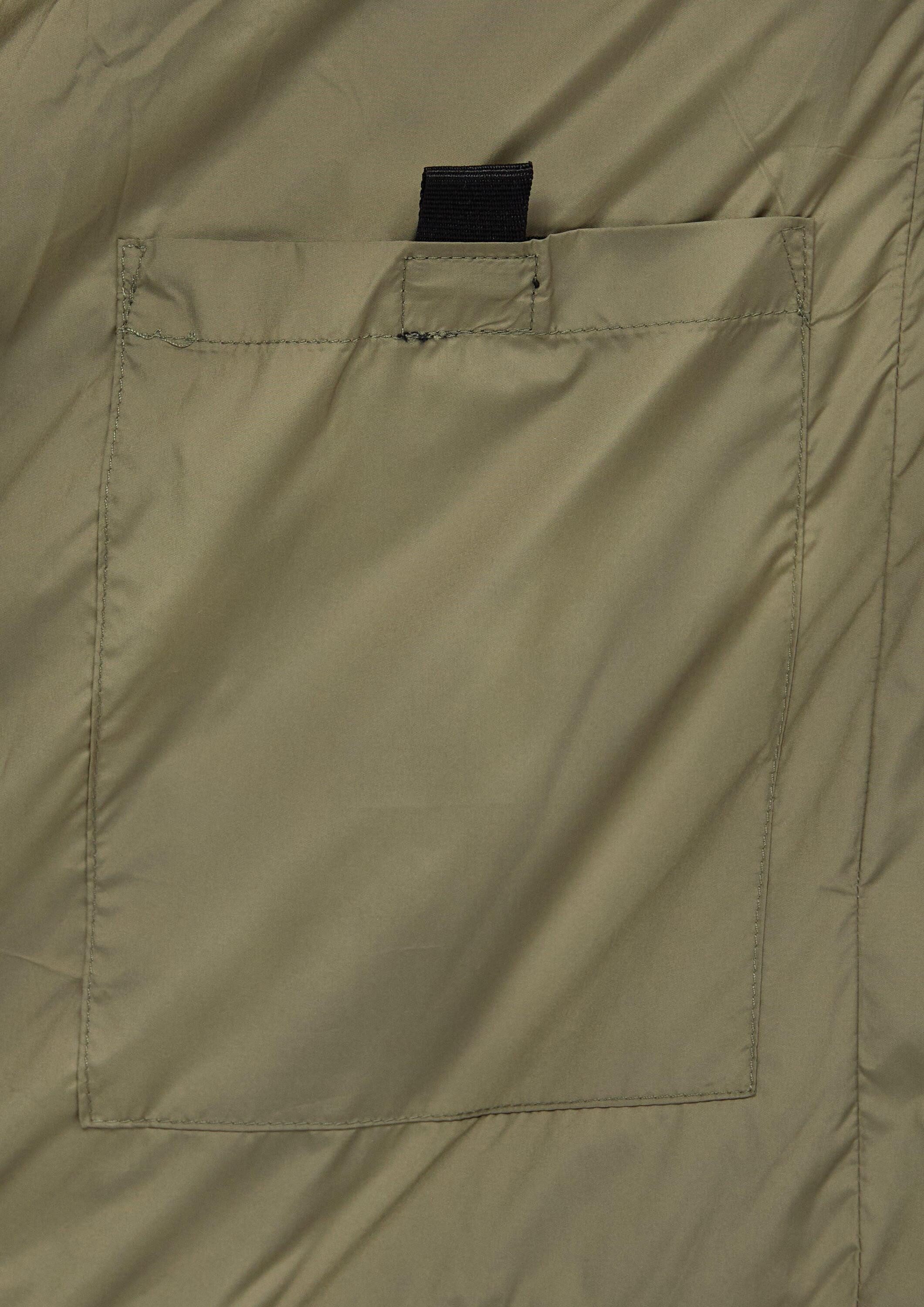 s.Oliver Funktionsjacke Outdoor-Jacke Hybrid-Jacke mit sportiven Details und Kapuze