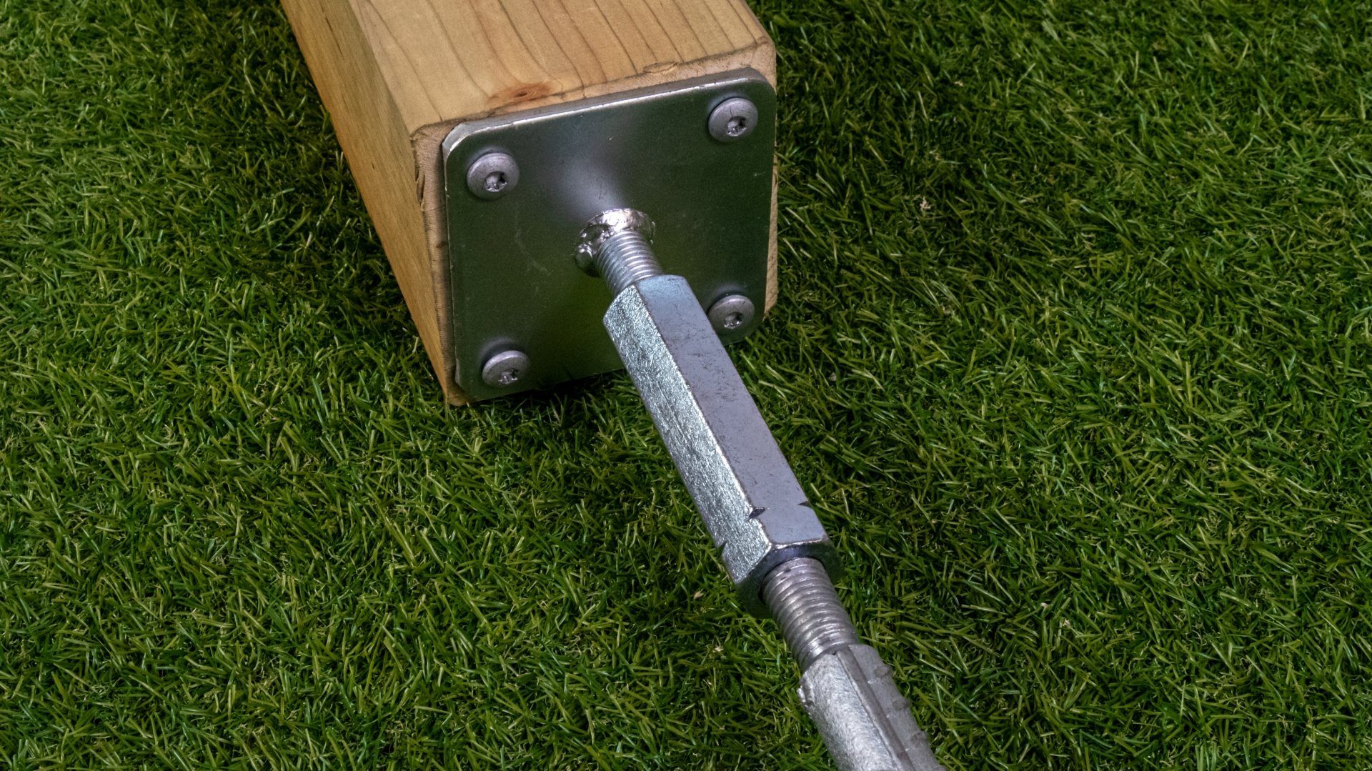 Gartenwelt Riegelsberger Pfostenträger T-Pfostenträger mit Dorn M25 höhenverstellbar für Pfosten mit 11-14 cm, Einbetonieren