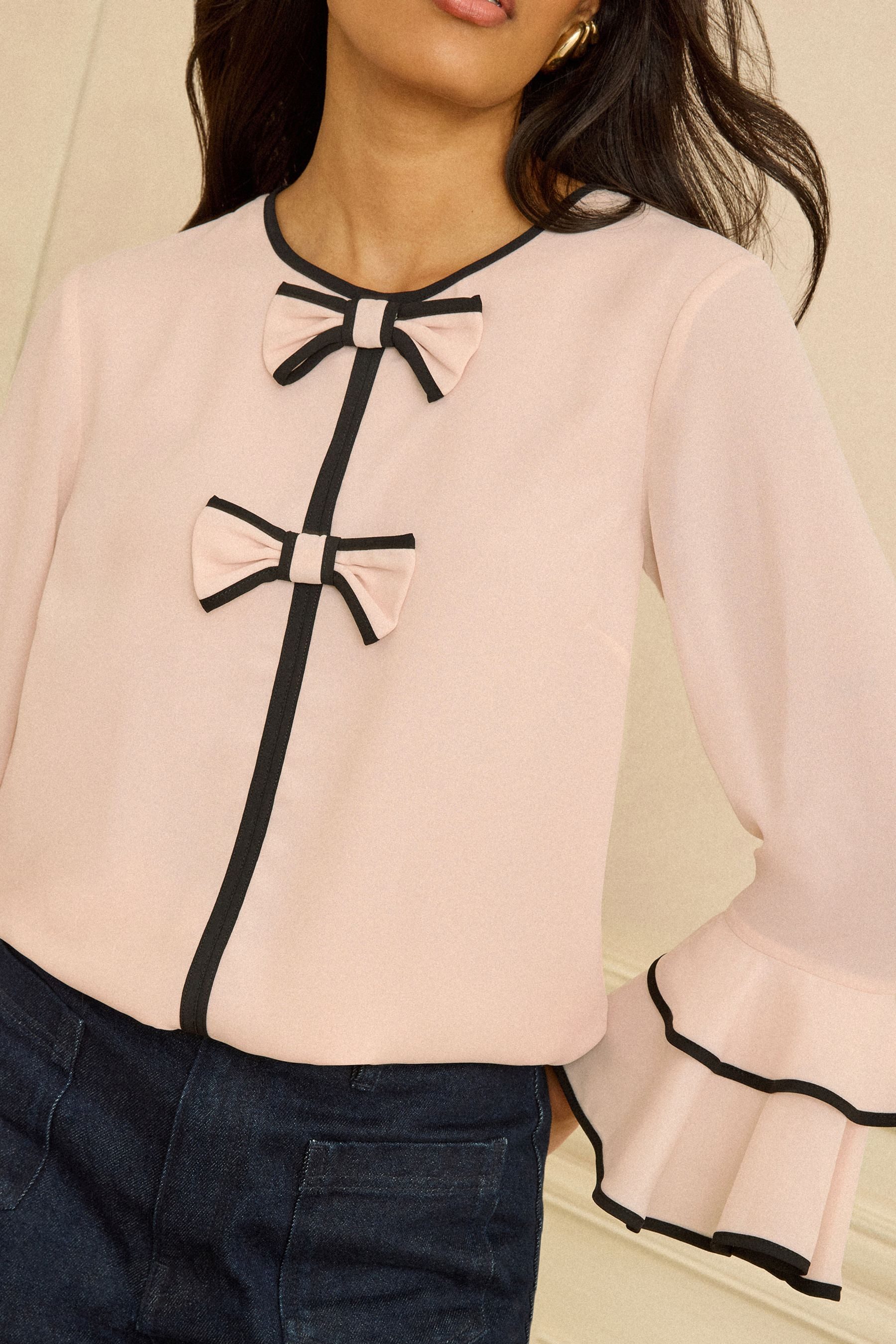 Love & Roses Langarmbluse Love & Roses Bluse mit Trompetenärmeln, Kurzgröße günstig online kaufen