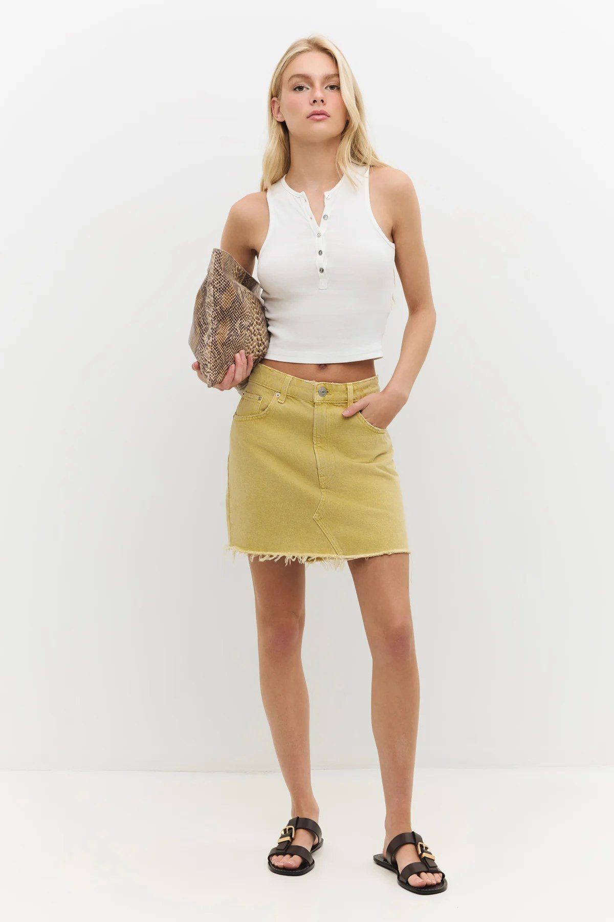 T-Shirt Crop-Top mit Knopfleiste