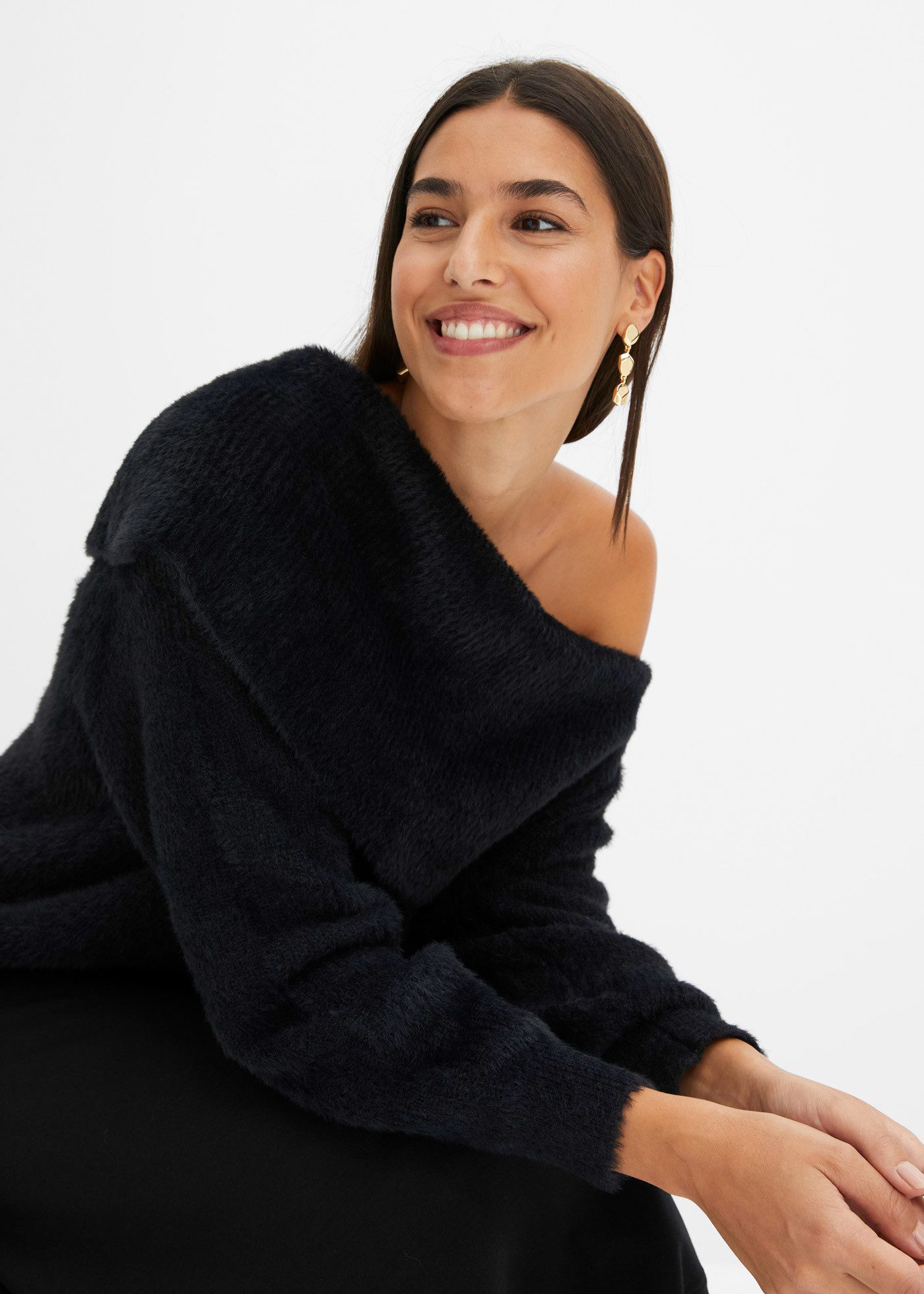 bonprix Strickpullover mit einseitigem Off‑Shoulder‑Ausschnitt, lässige Passform