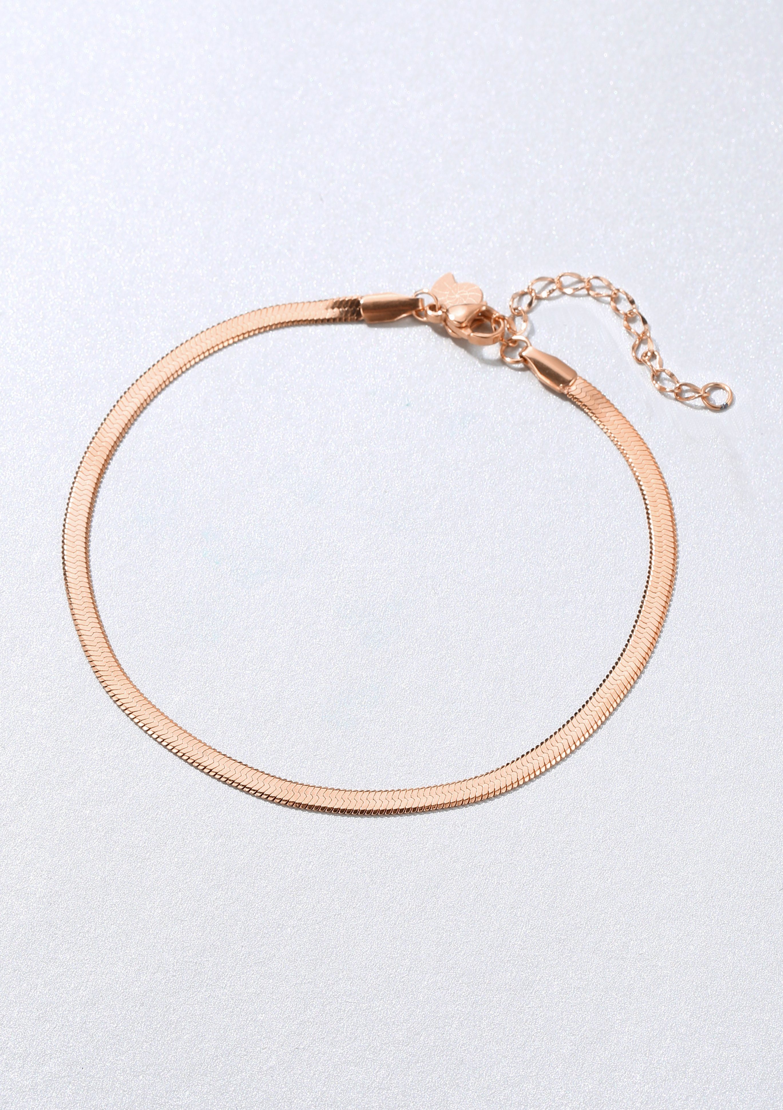Hey Happiness Fußkette Schlange flach, Fußkettchen 18K Roségold Gold, Damen Fußband Edelstahl, wasserfest – Bild 2 von 5