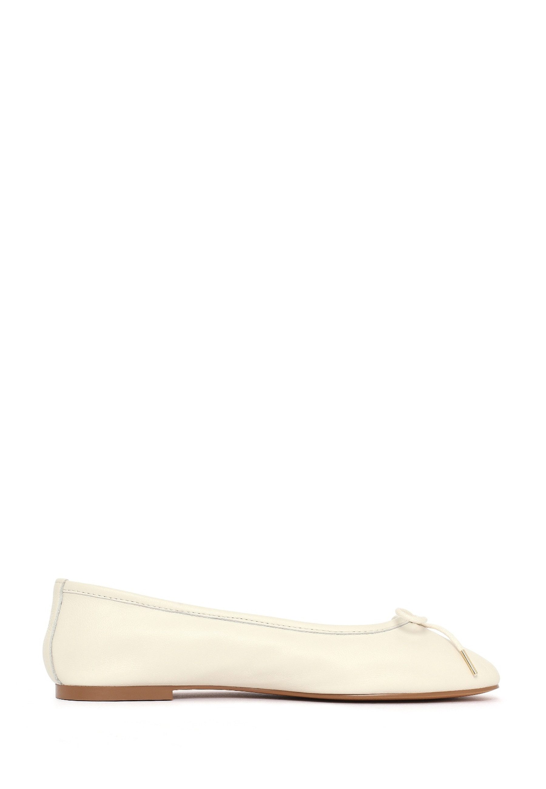 Derimod Ballerinas aus Leder Ballerina Echtes Leder, Atmungsaktives Futter, Schleifendetail, Slip-On-Stil