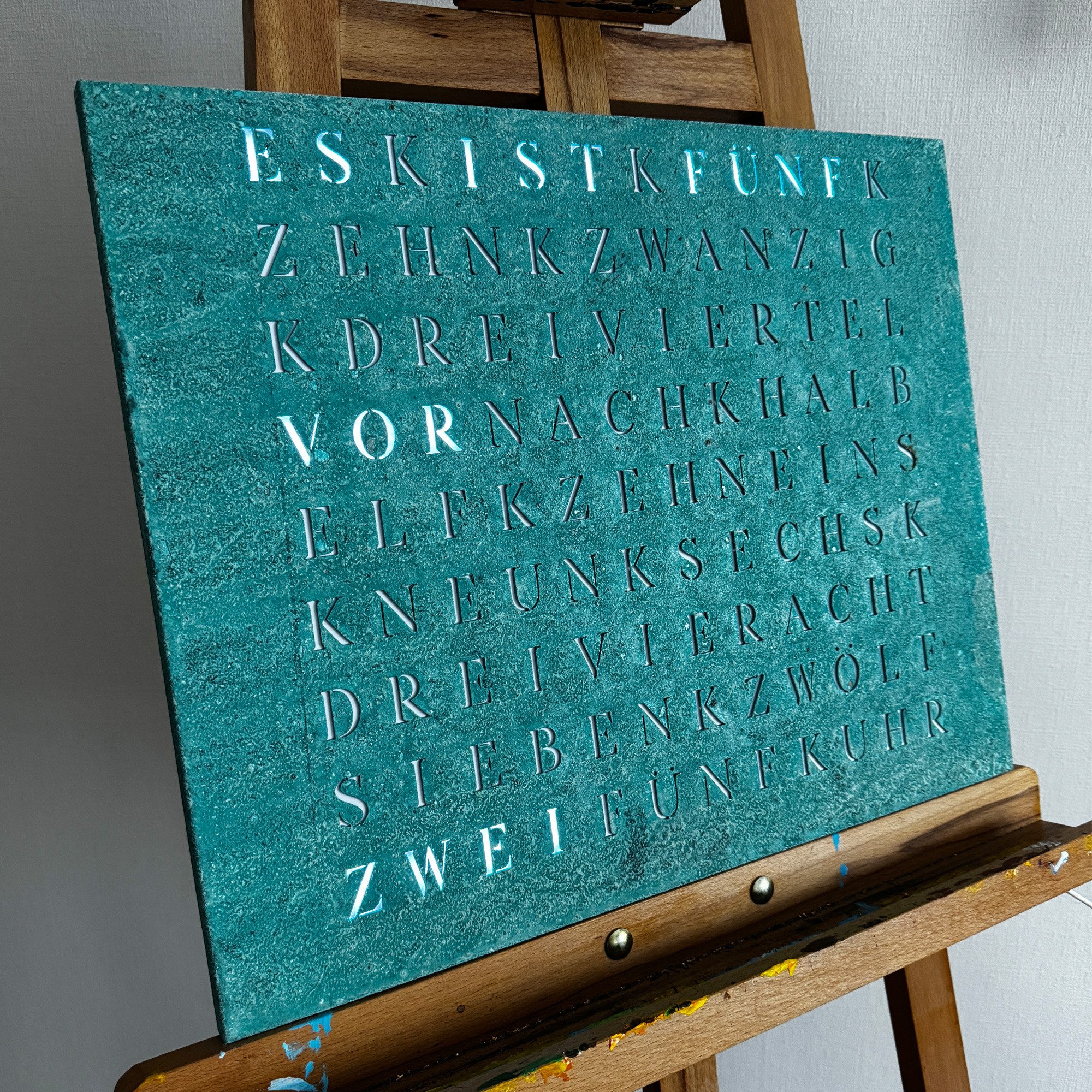 build-yours.de Wanduhr Wortuhr Jupiter in Deutsch - LED Wanduhr zum Aufhäng günstig online kaufen