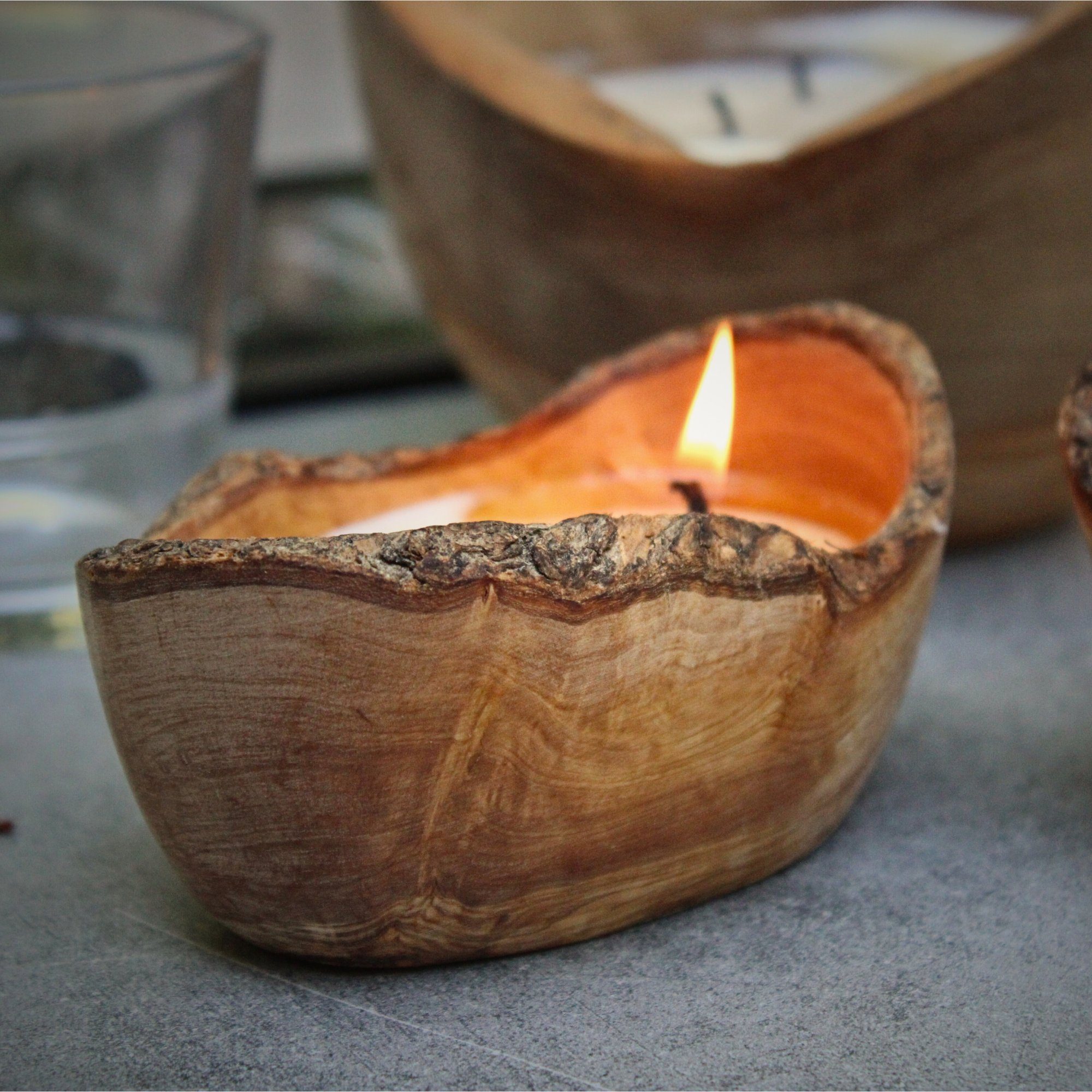 BeautySeeleCandle Olivenholzschale Echtwachskerze, (ohne Sojawachs, Sojawachskerze handgefertigt rustikal Rustic-Kerze Olivenholz, in Duft), Holz,