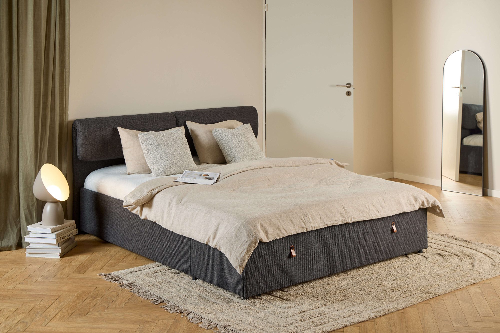 ACTONA GROUP Bett Calvi, Bett, dunkelgrau, schwarz, verstellbar, versteckter Stauraum,160x200cm