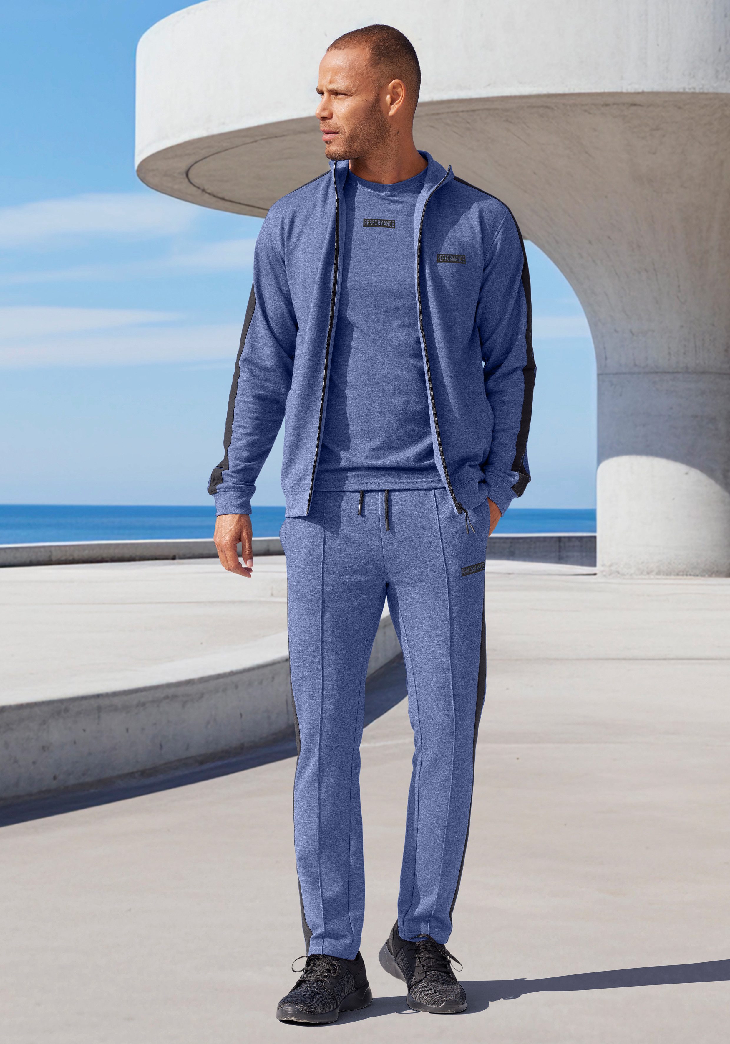 AUTHENTIC LE JOGGER Jogginghose mit seitlichen Streifen