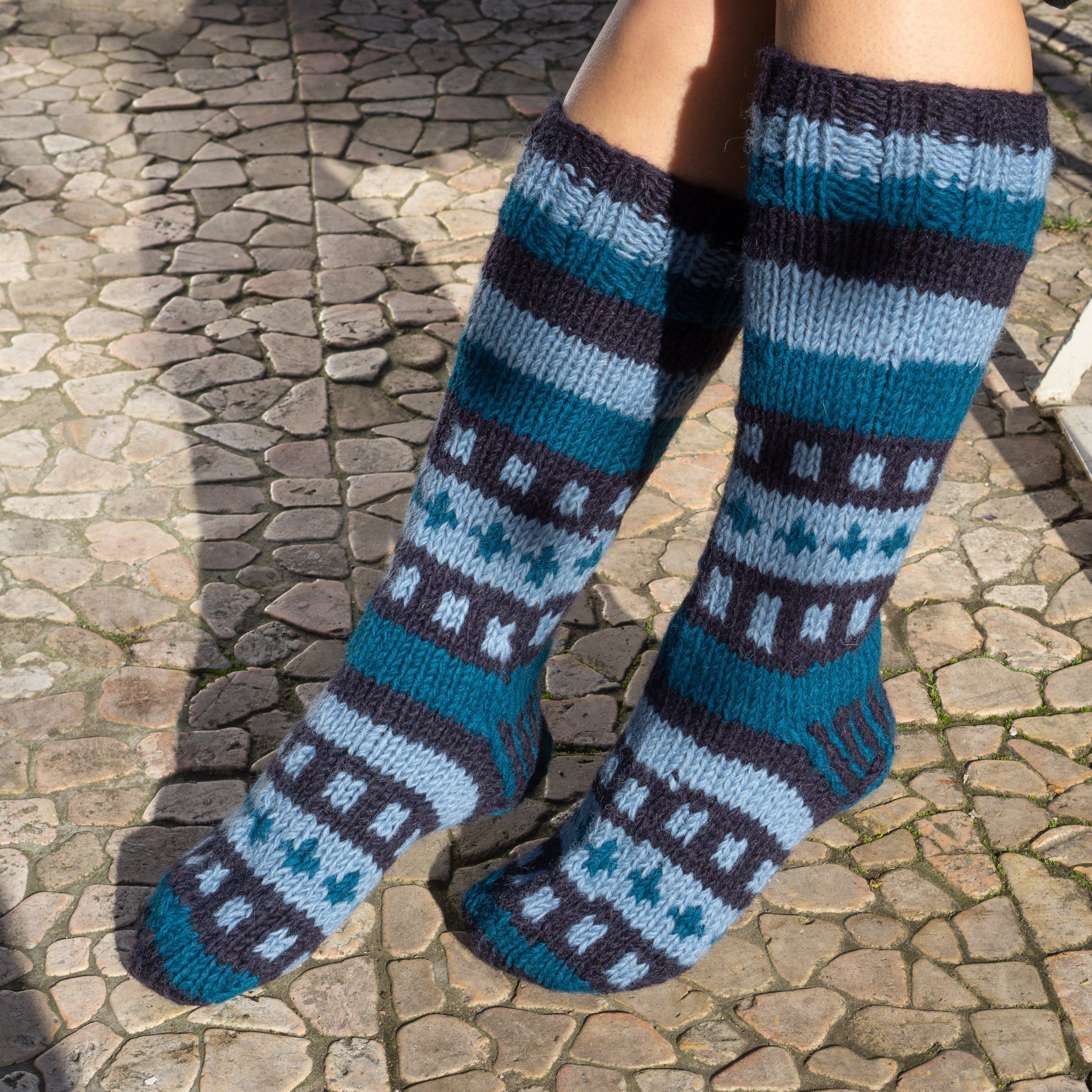 Guru-Shop Haussocken Handgestrickte Schafwollsocken, Nepal blau -.. Socken