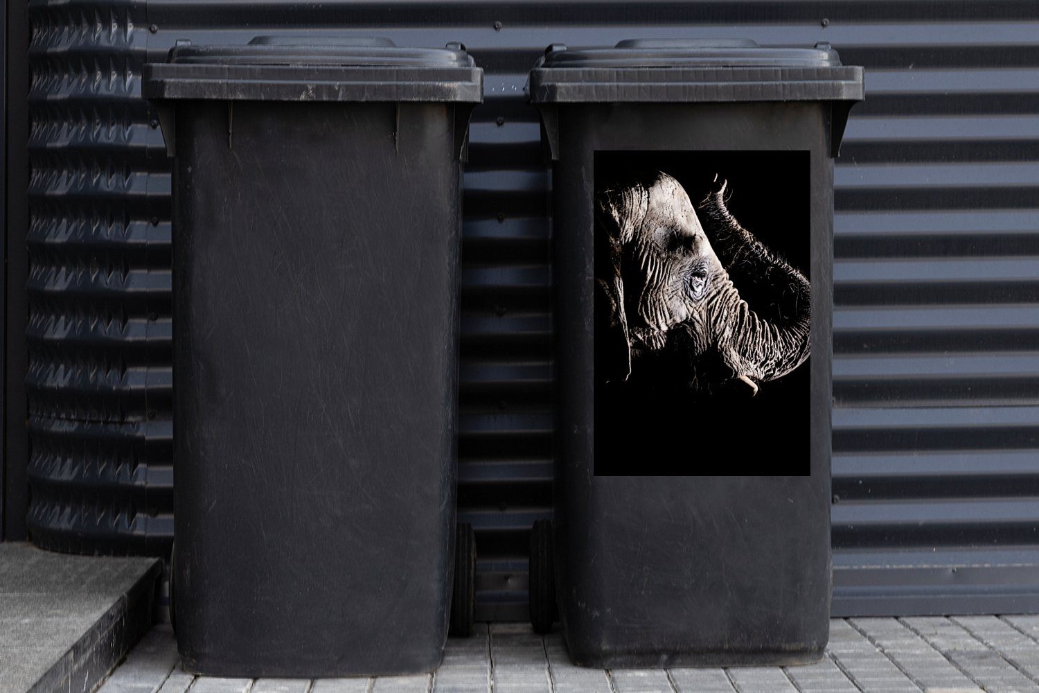MuchoWow Wandsticker Schwarz (1 - Tiere Abfalbehälter Mülltonne, Container, Elefant Mülleimer-aufkleber, Natur - Sticker, - St)