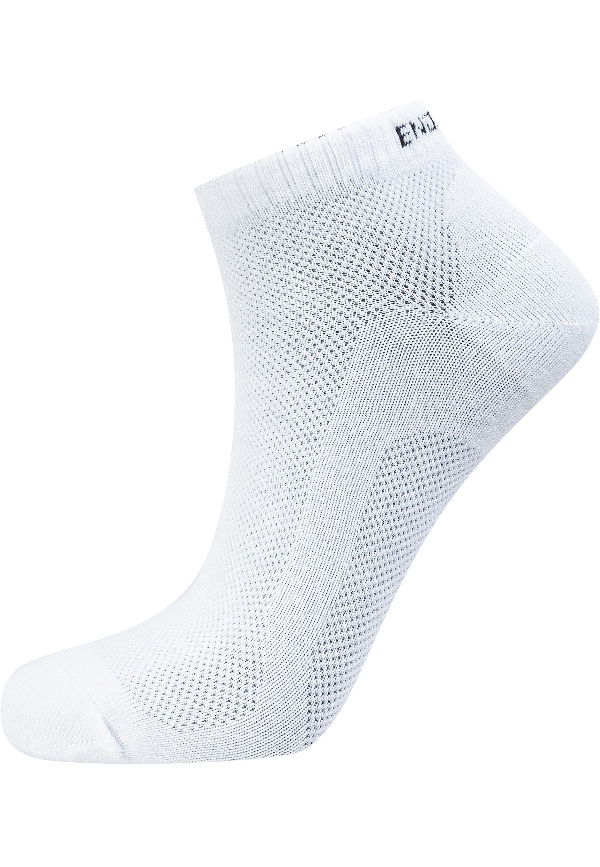 ENDURANCE Socken Alcudia (1-Paar) aus atmungsaktivem Material