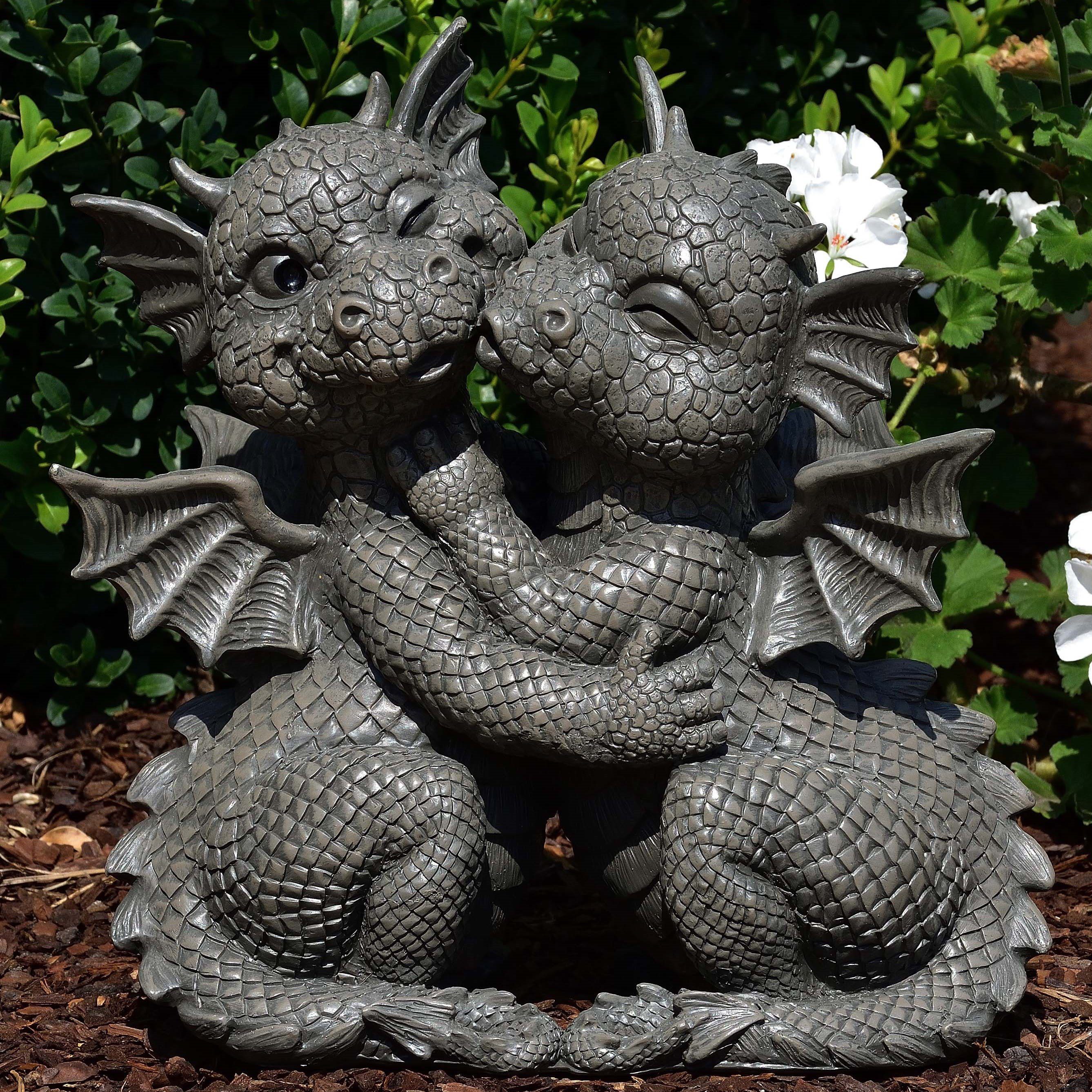 MystiCalls Gartenfigur Gartendrachen "Loves" - Gartenfigur Garten Dekoration Drache, (1 St), Handgefertigt und handbemalt