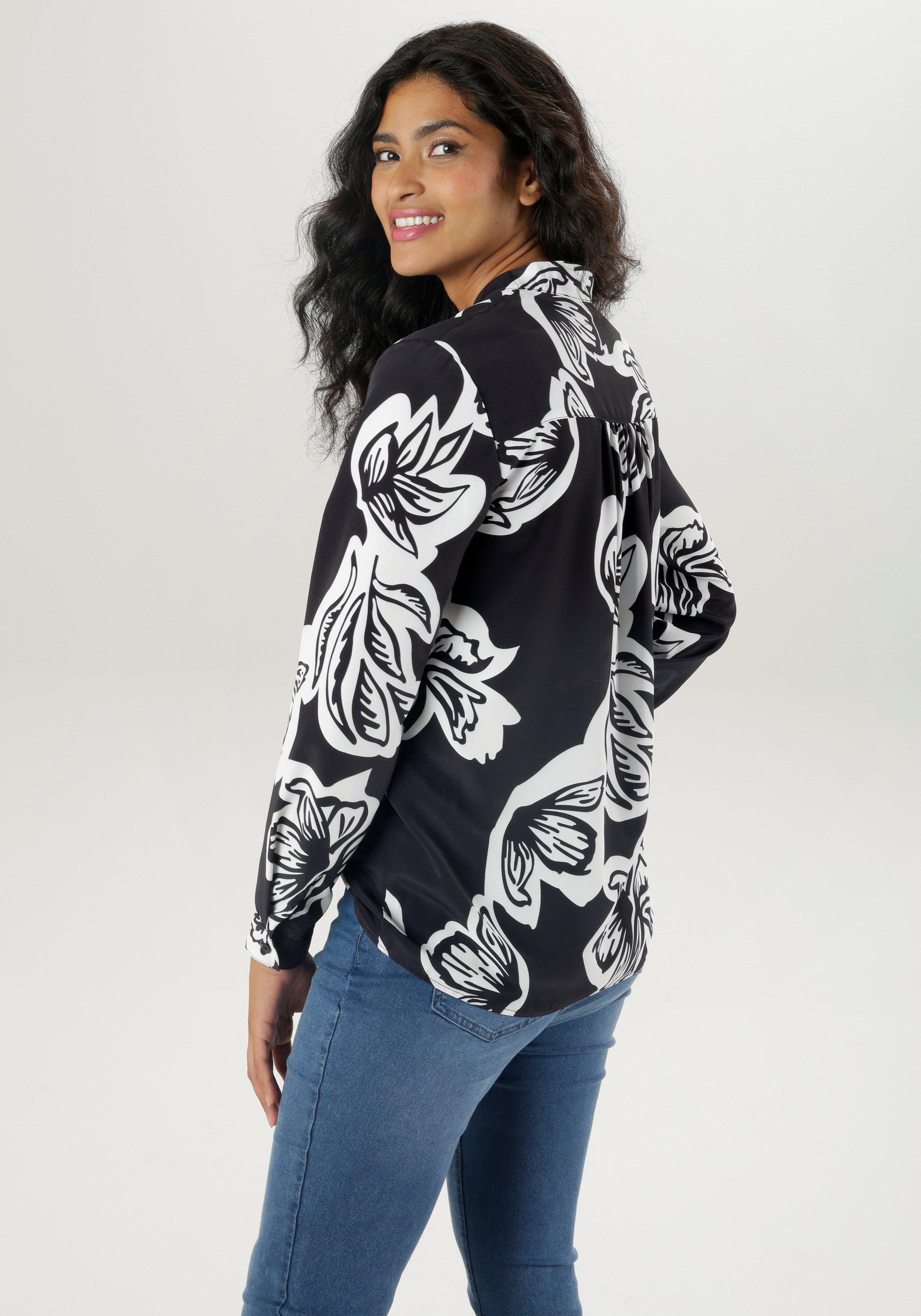 Aniston SELECTED Schlupfbluse mit plakativem Blütendruck und Knopfleiste günstig online kaufen