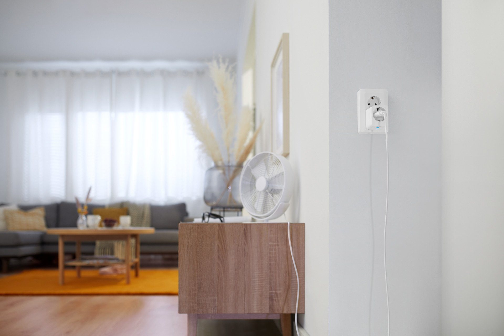 WiZ Steckdose Smart Plug inkl. Powermeter Einzelpack, 1-St., kompatibel mit SmartThings; Einfaches Plug-and-Play; Sprachsteuerung