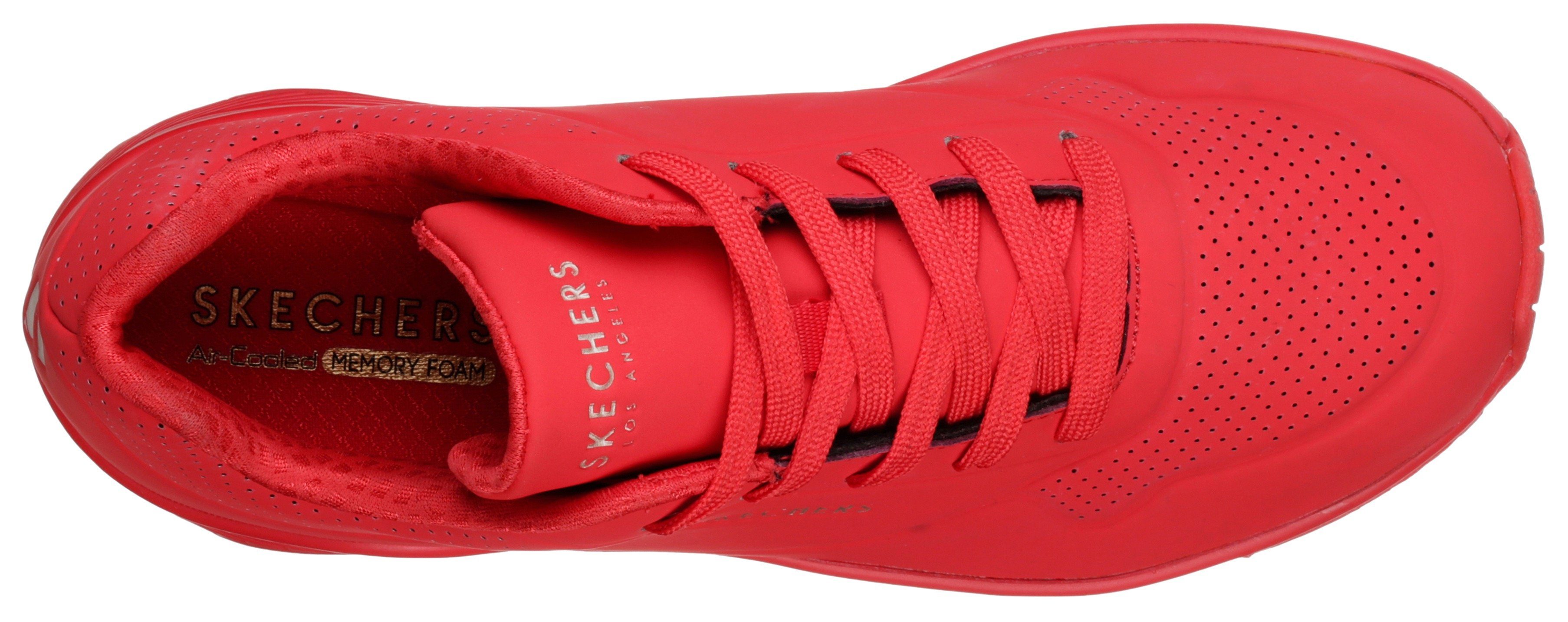 Skechers UNO STAND weich Wedgesneaker rot AIR ON Innensohle mit gepolsterte