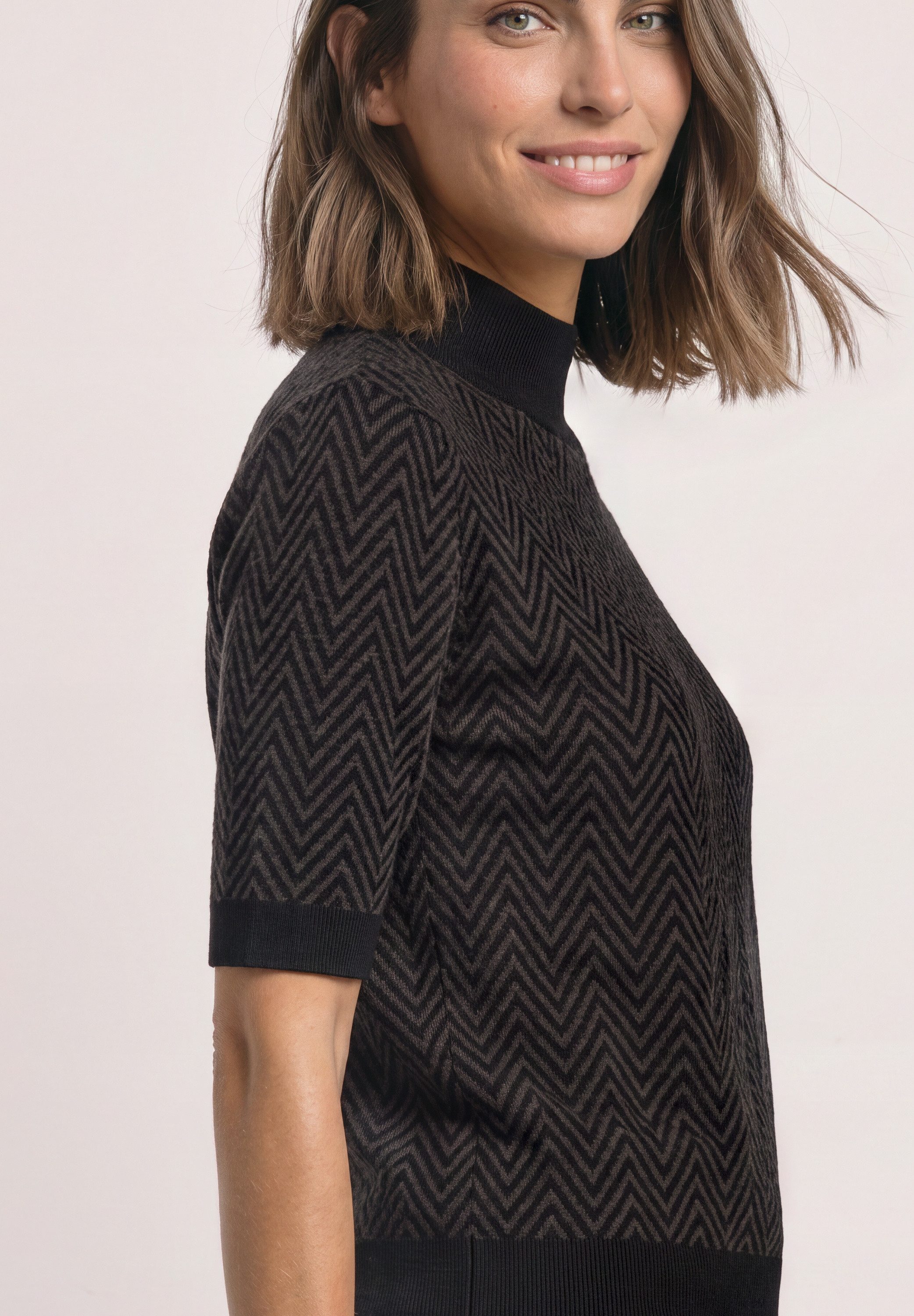 STREET ONE Jacquardpullover Kurzarm Jacquard Pullover mit Turtle Neck