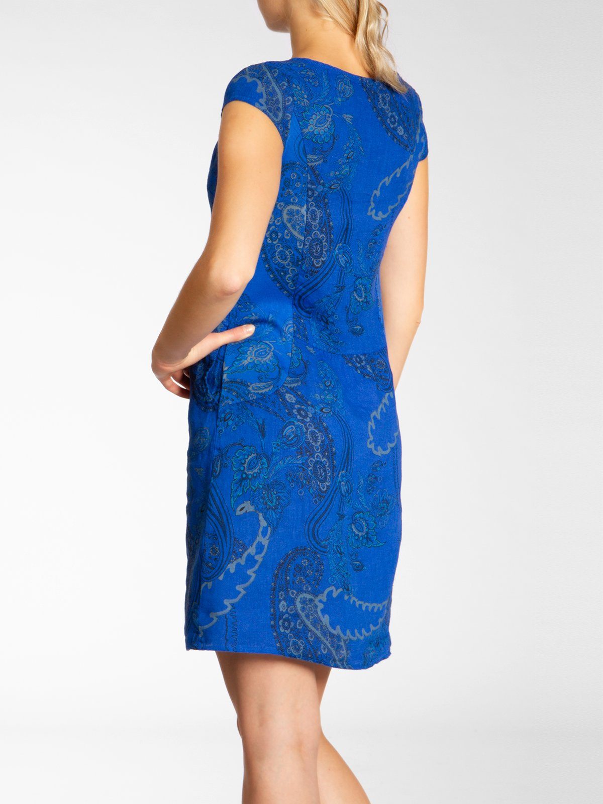 Caspar Sommerkleid SKL022 Damen Sommer Leinenkleid mit Paisley Print bis Größe 50 Luftig leicht, figurumspielende Form, mit seitlichem Jersey-Einsatz – Bild 4 von 5