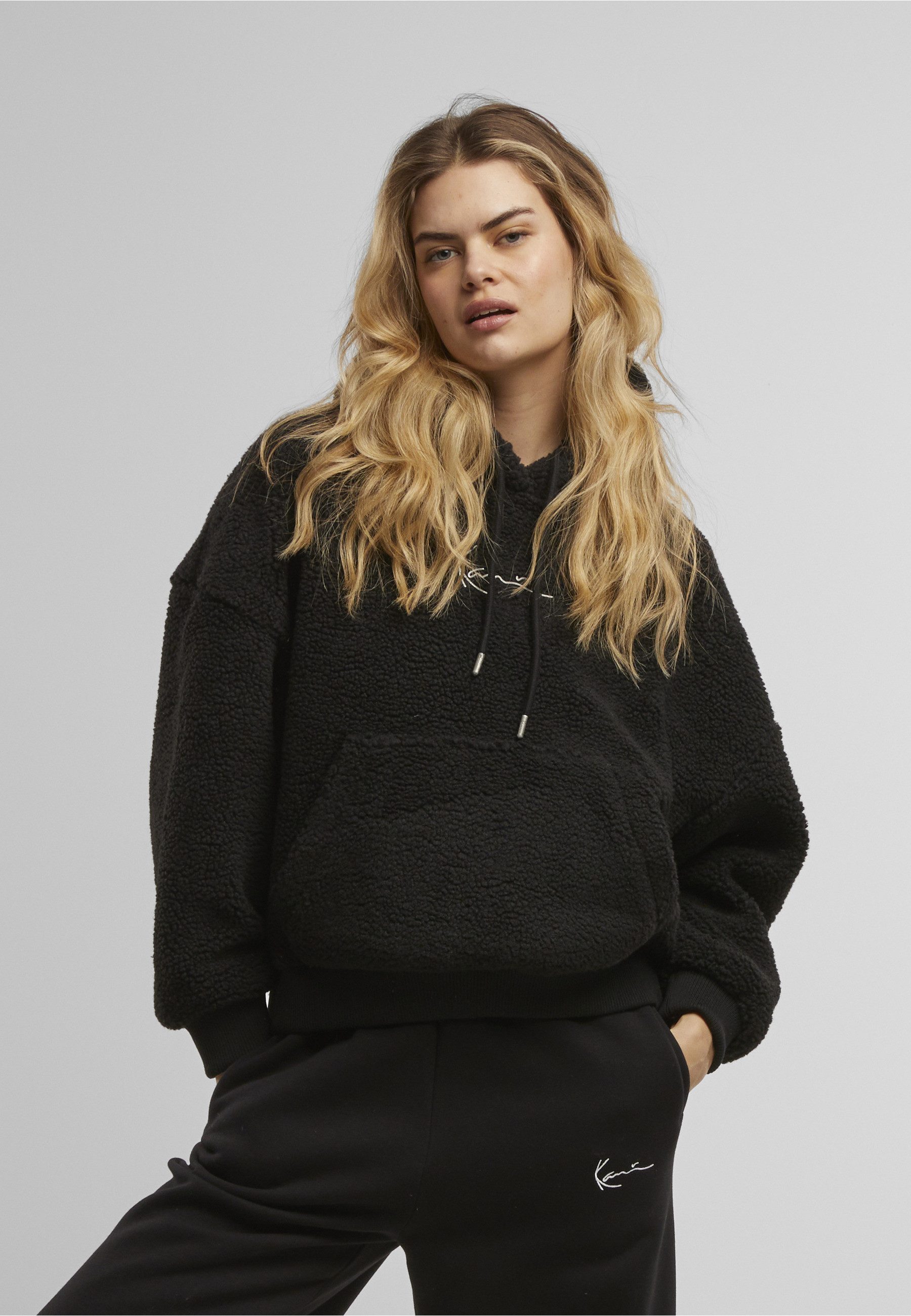 Karl Kani Kapuzenpullover Karl Kani KK Metal Signature Teddy Os Hoodie (1-tlg)