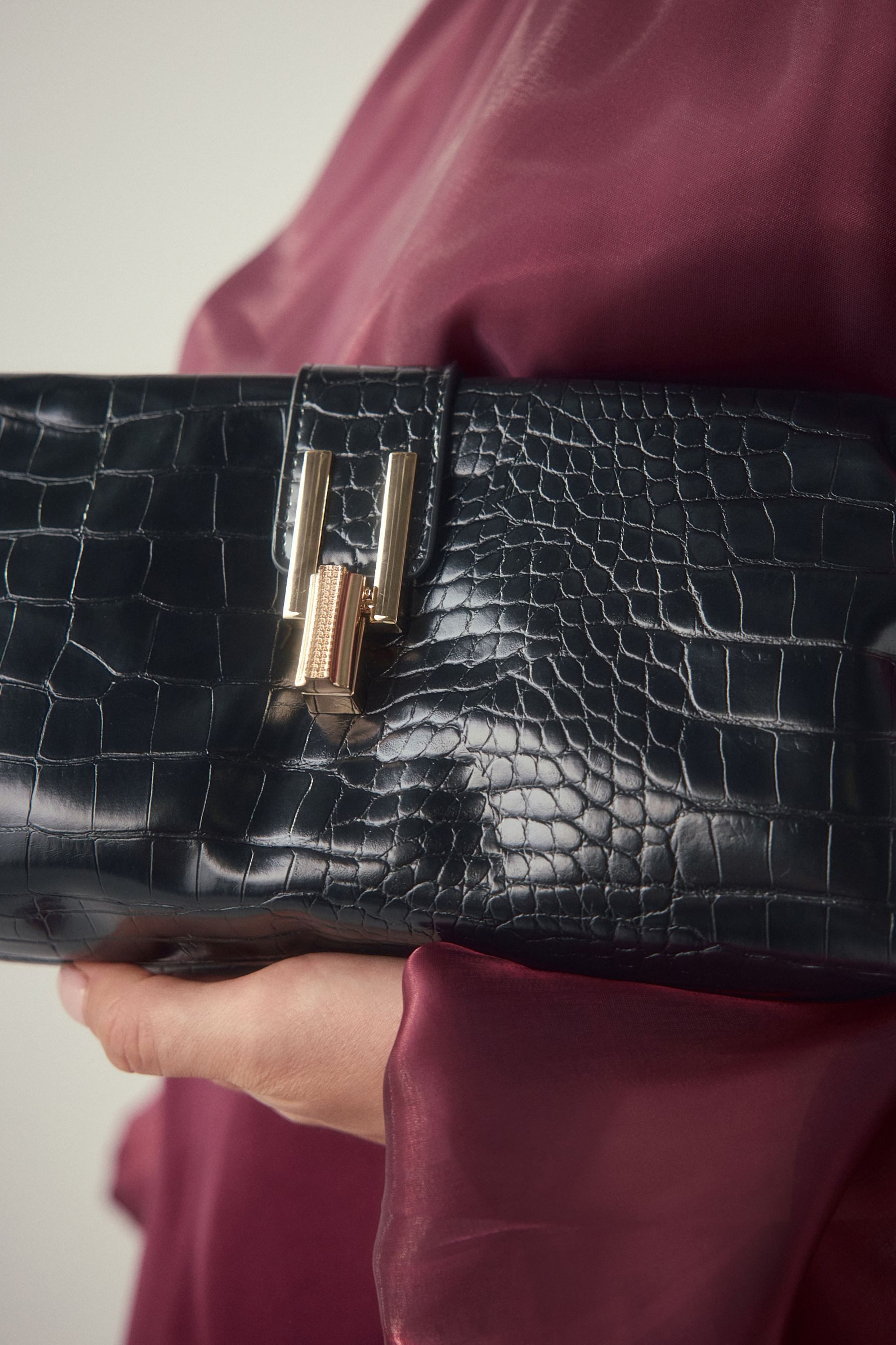 Next Clutch Clutch aus Polyurethan in Kroko-Optik (1-tlg)