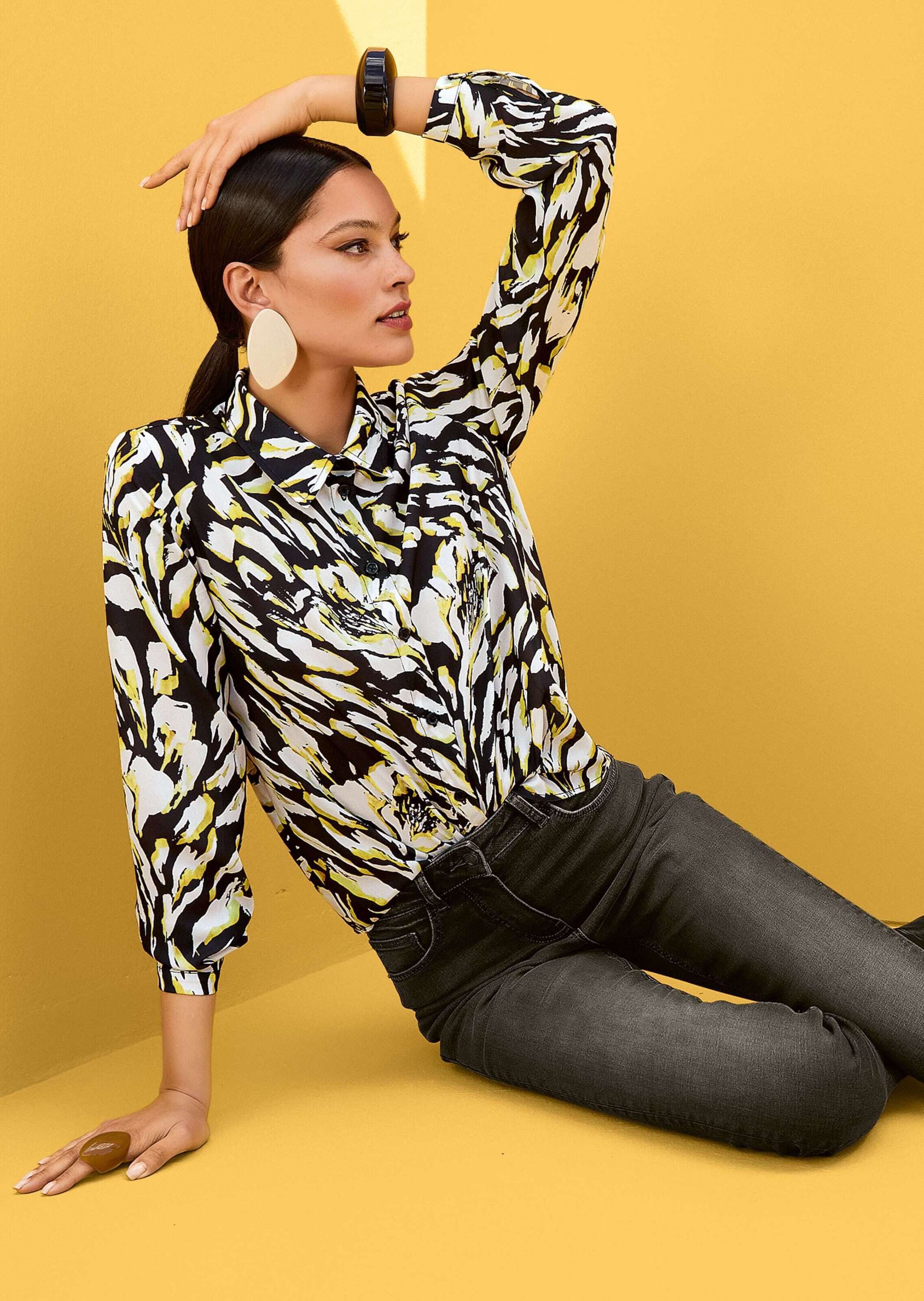 MADELEINE Hemdbluse Hemdbluse mit Unikat-Print