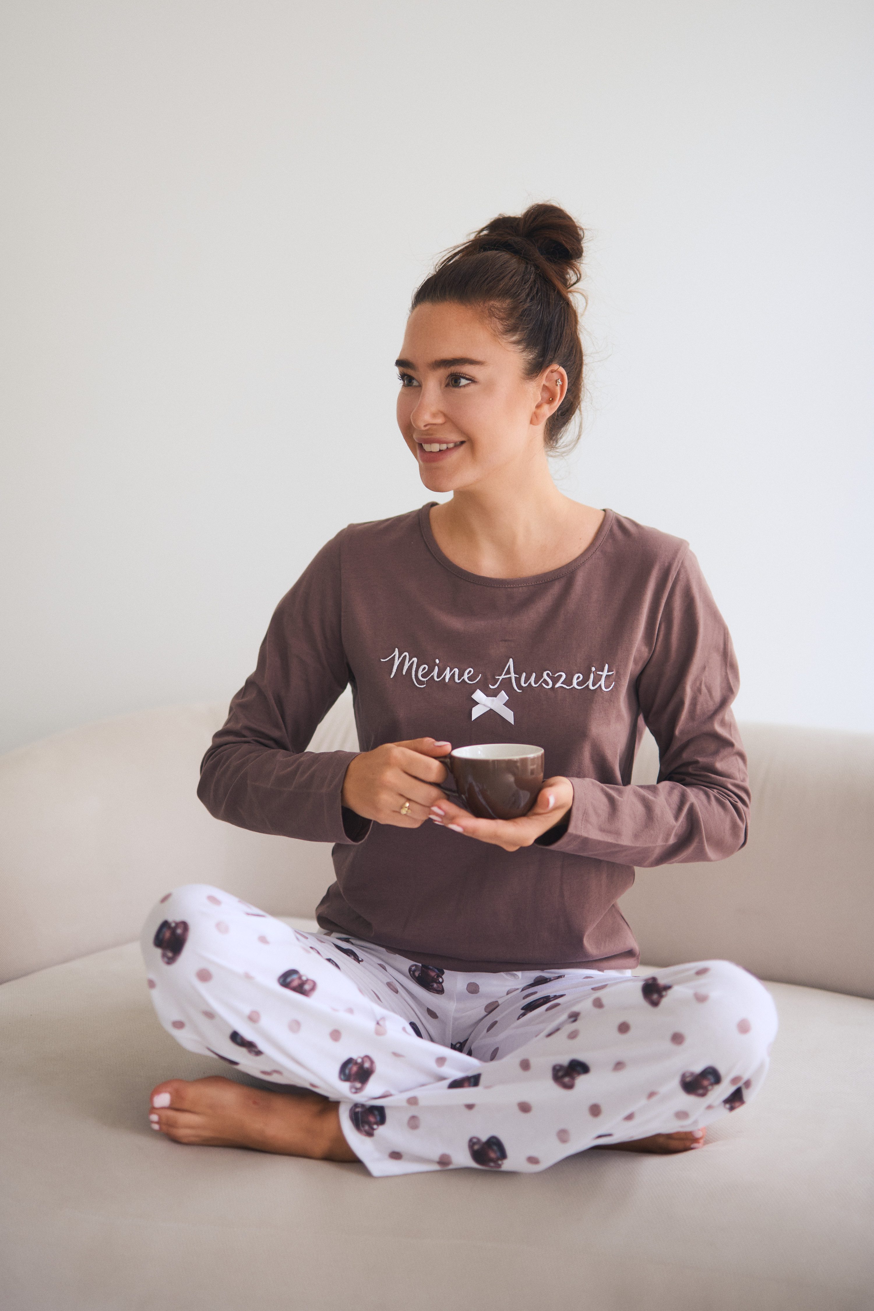 Louis & Louisa Pyjama Pyjama-Set "Meine Auszeit" braun/allover