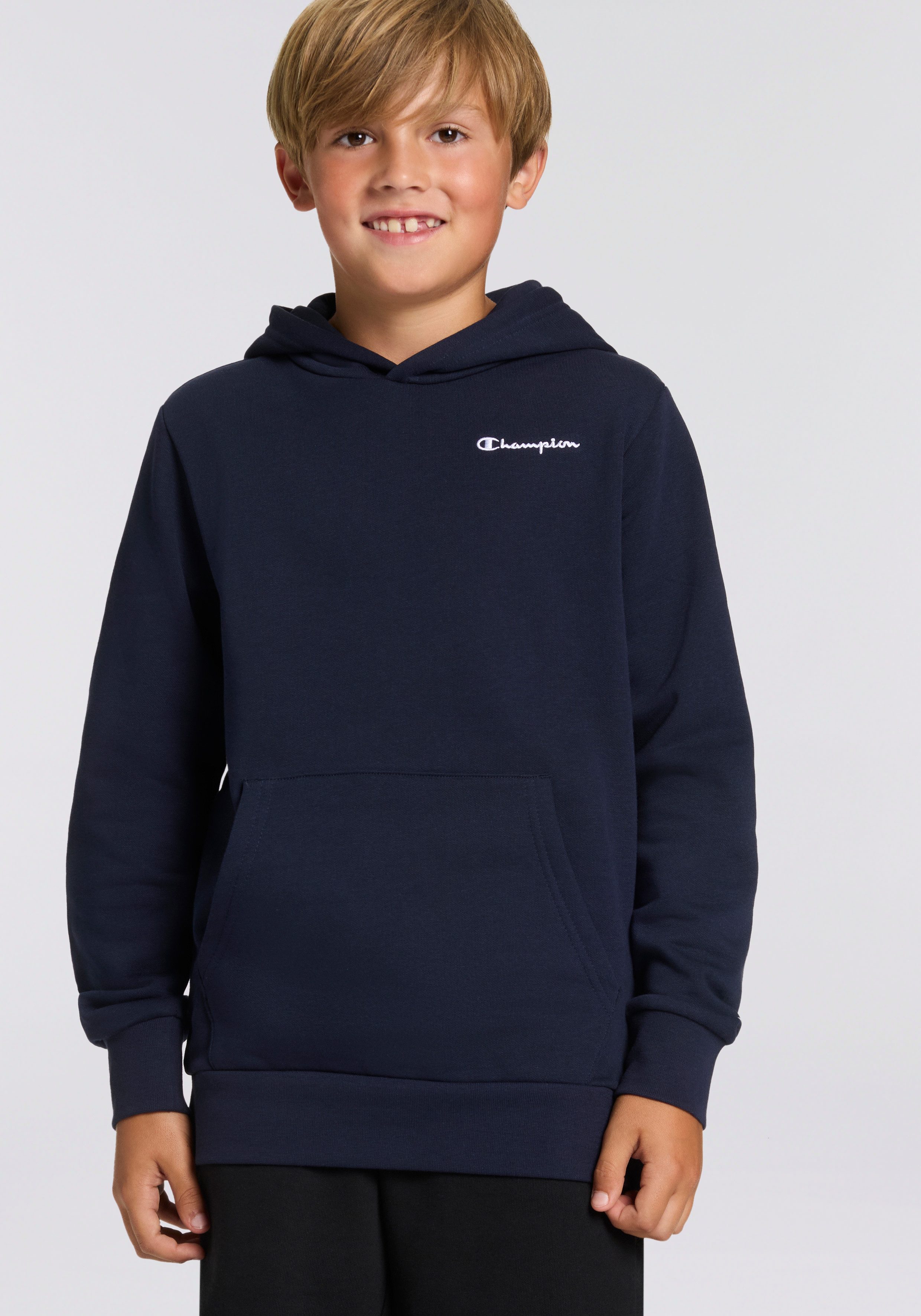 Champion Kapuzensweatshirt SPORTWEAR HOODIE Standard Fit mit Kängurutasche, aus Baumwolle und Polyester