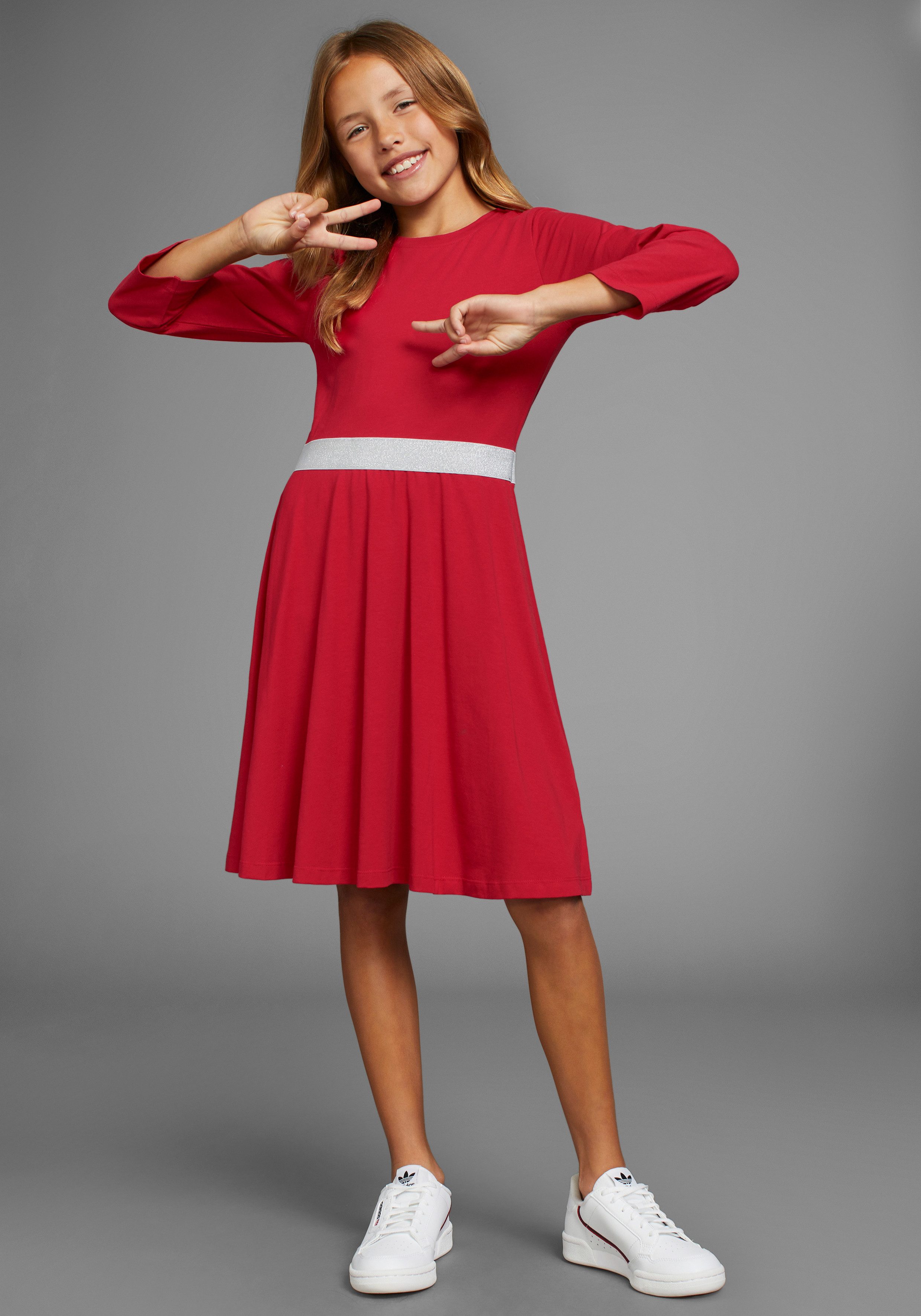 KIDSWORLD Skaterkleid mit Glitzerband festlich, kniefrei, 3/4-Ärmel, aus Baumwollmischung – Bild 4 von 5