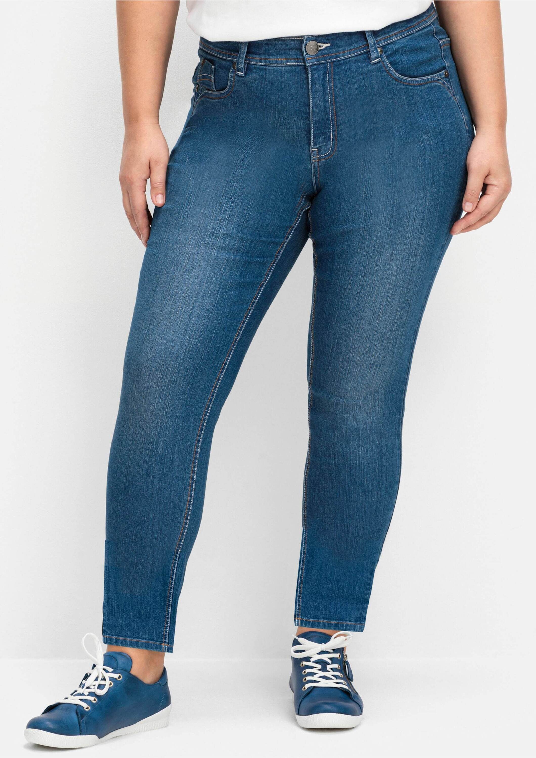 Sheego Bequeme Jeans Stretch-Jeans »Die Schmale« mit zweifarbigen Kontrastnähten