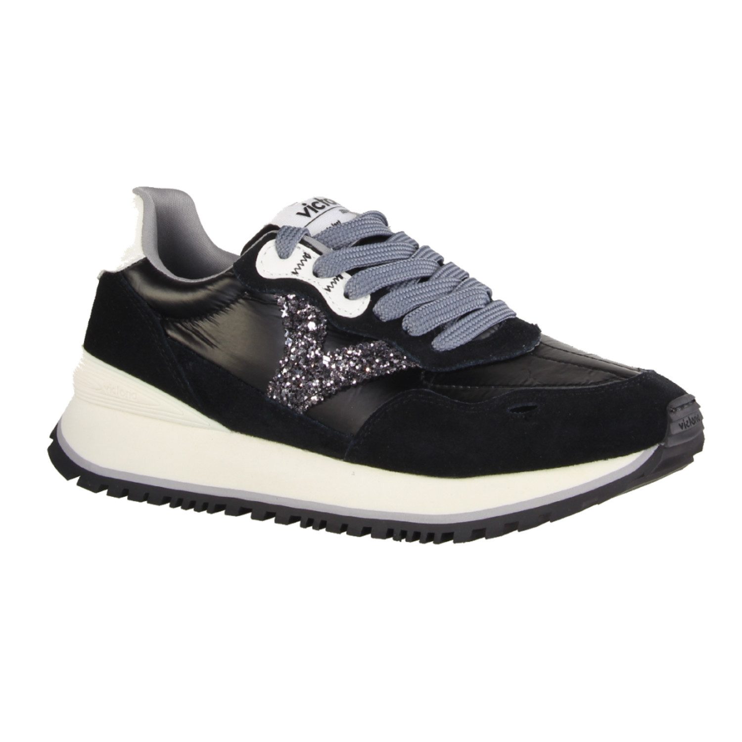 157102 Sneaker
