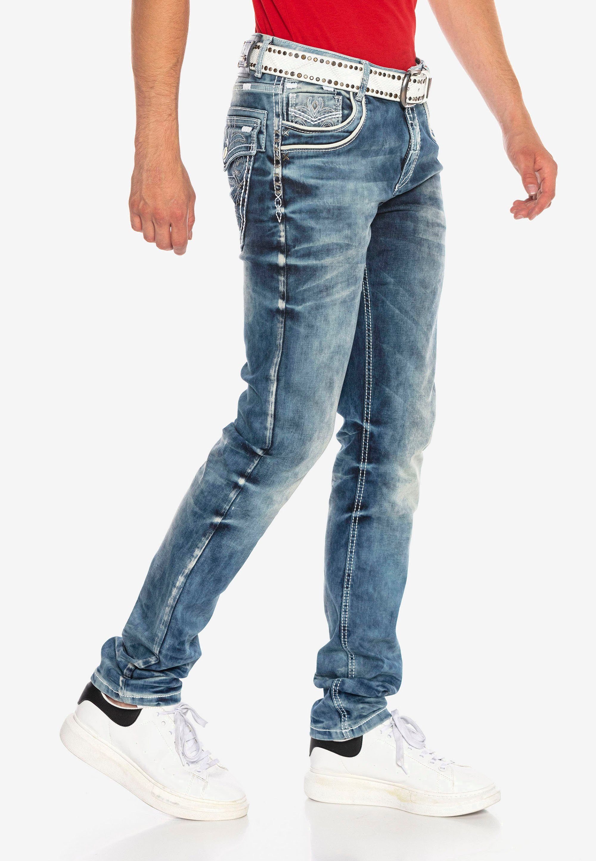 Nähten Jeans Baxx in Fit dezenten Cipo Straight mit & Bequeme