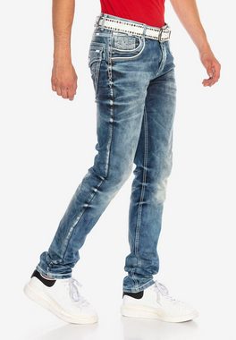 Cipo & Baxx Bequeme Jeans mit dezenten Nähten in Straight Fit