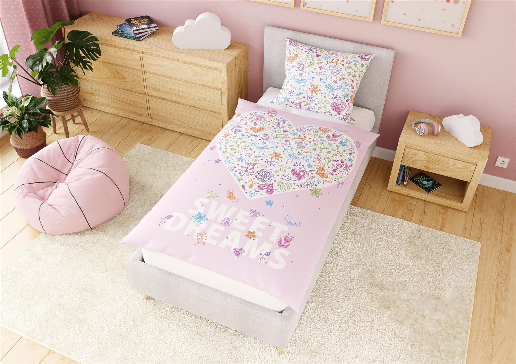 Carpe Sonno Kinderbettwäsche 135x200 +10 SPIELE +KINDERBUCH Baumwoll Bettwäsche Kind Jungen Mädchen, Renforcé, 2 teilig, Süße Rosa Bettwäsche geblümt Herz Blumen Bunt Herzchen