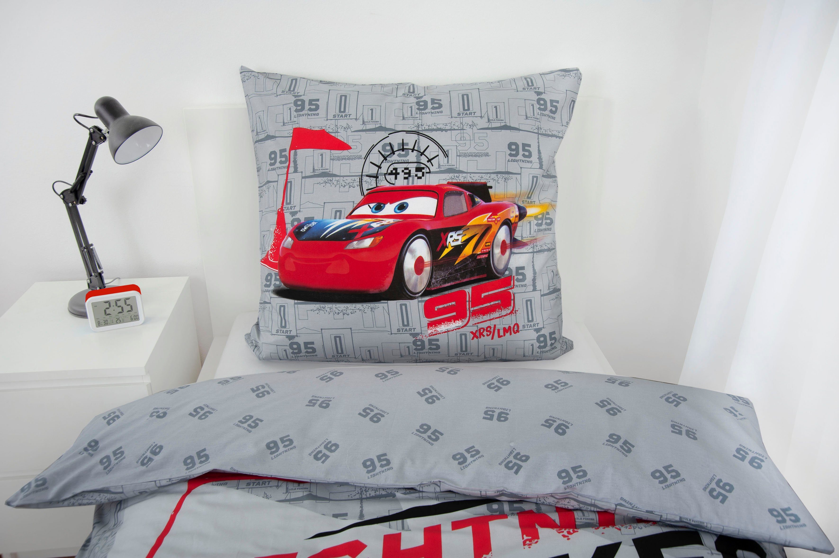 Kinderbettwäsche »Disney´s Cars«, Disney, mit tollem Lightning McQueen Motiv-kaufen
