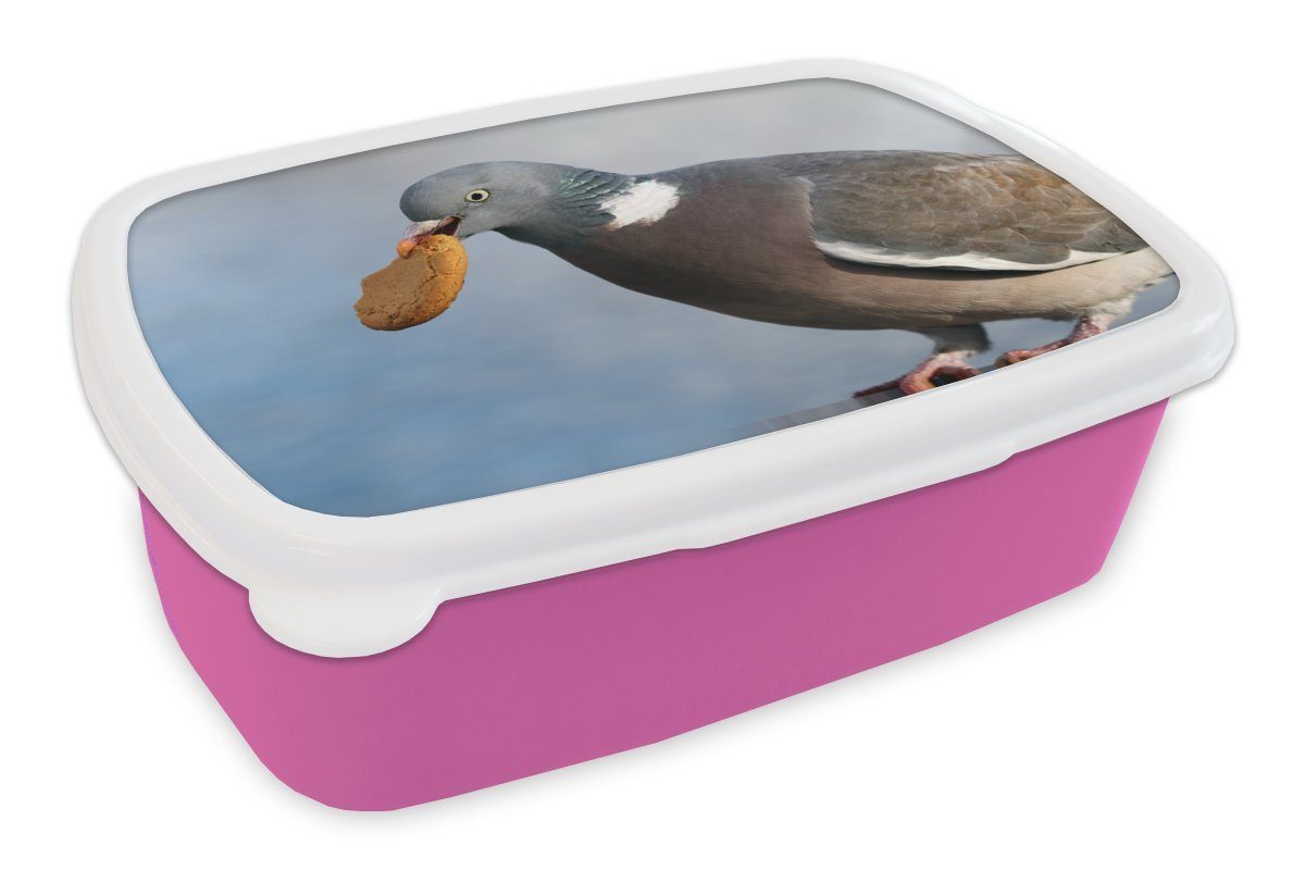 Kunststoff, Lunchbox Taube im Kunststoff MuchoWow Eine (2-tlg), Mund, Brotdose Brotbox einem Mädchen, Keks Kinder, Erwachsene, verschmitzte mit Snackbox, rosa für