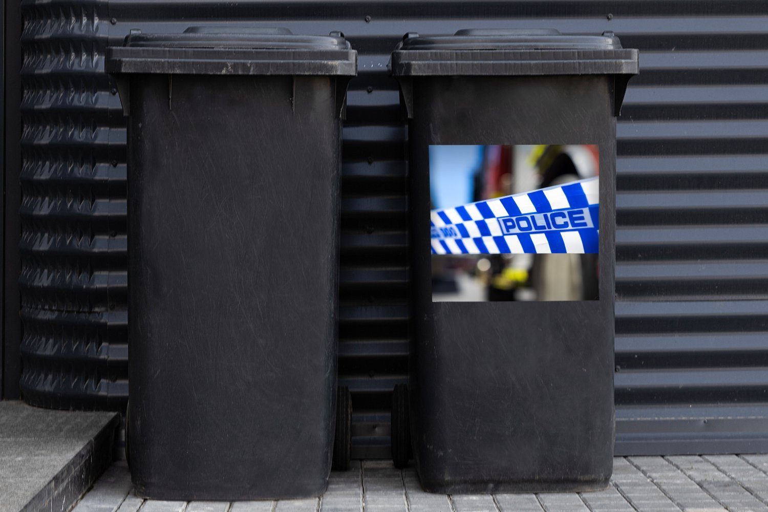 Abfalbehälter MuchoWow St), (1 Mülltonne, Sticker, Mülleimer-aufkleber, Container, Polizei-Reifen Wandsticker